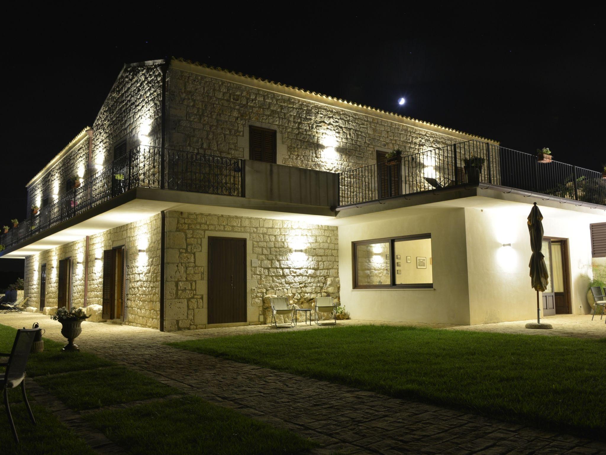 Photo 40 - Maison de 7 chambres à Modica avec piscine privée et vues à la mer