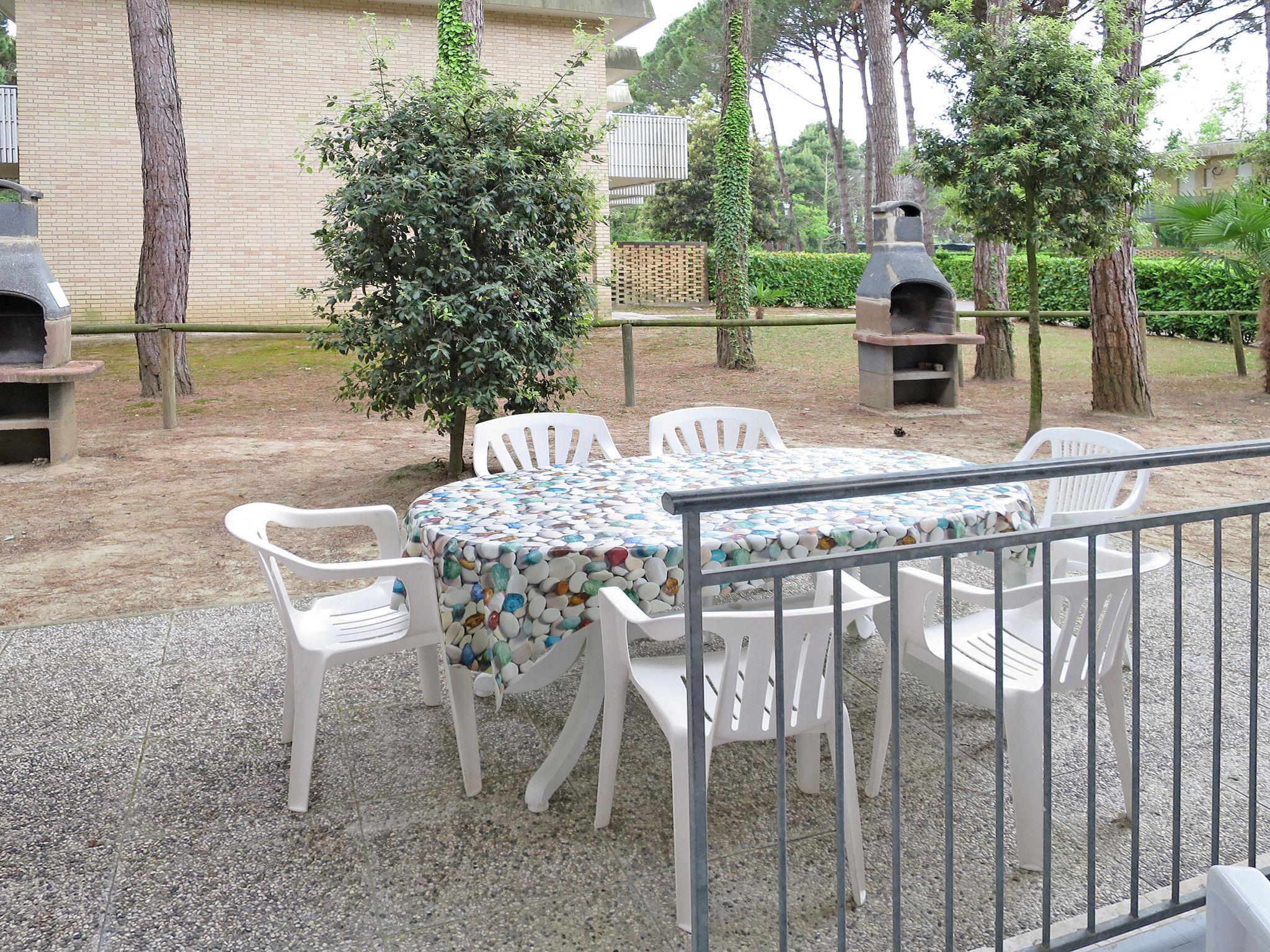 Foto 3 - Apartamento de 3 habitaciones en San Michele al Tagliamento con terraza y vistas al mar