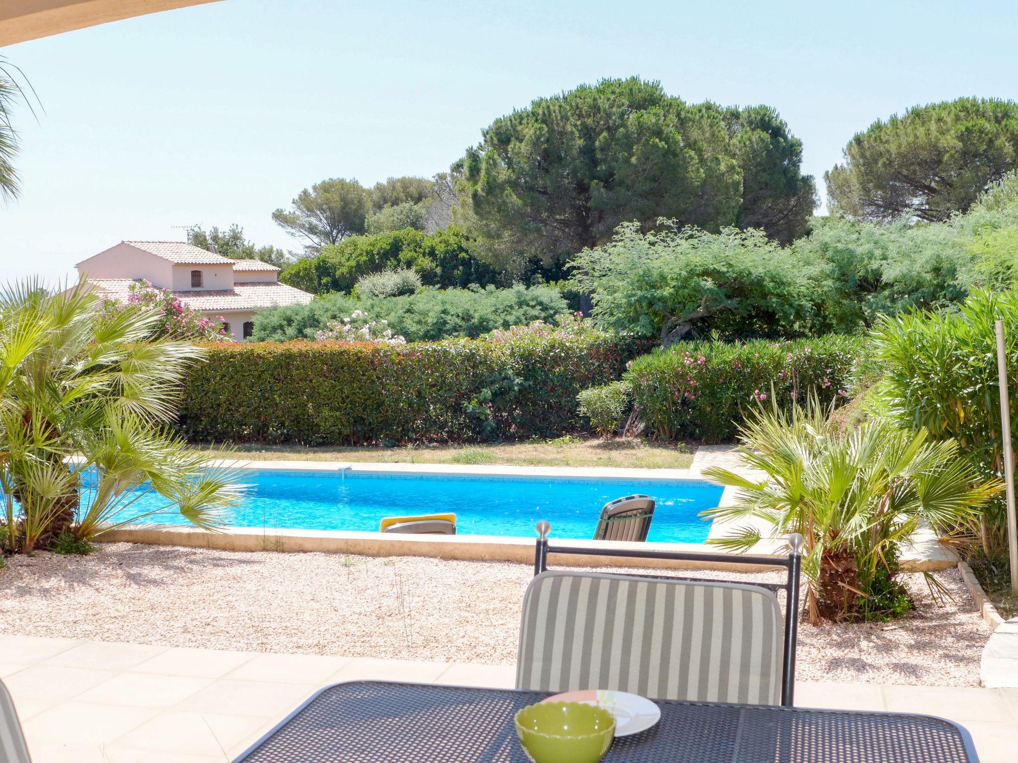 Foto 31 - Casa de 3 habitaciones en Roquebrune-sur-Argens con piscina privada y vistas al mar