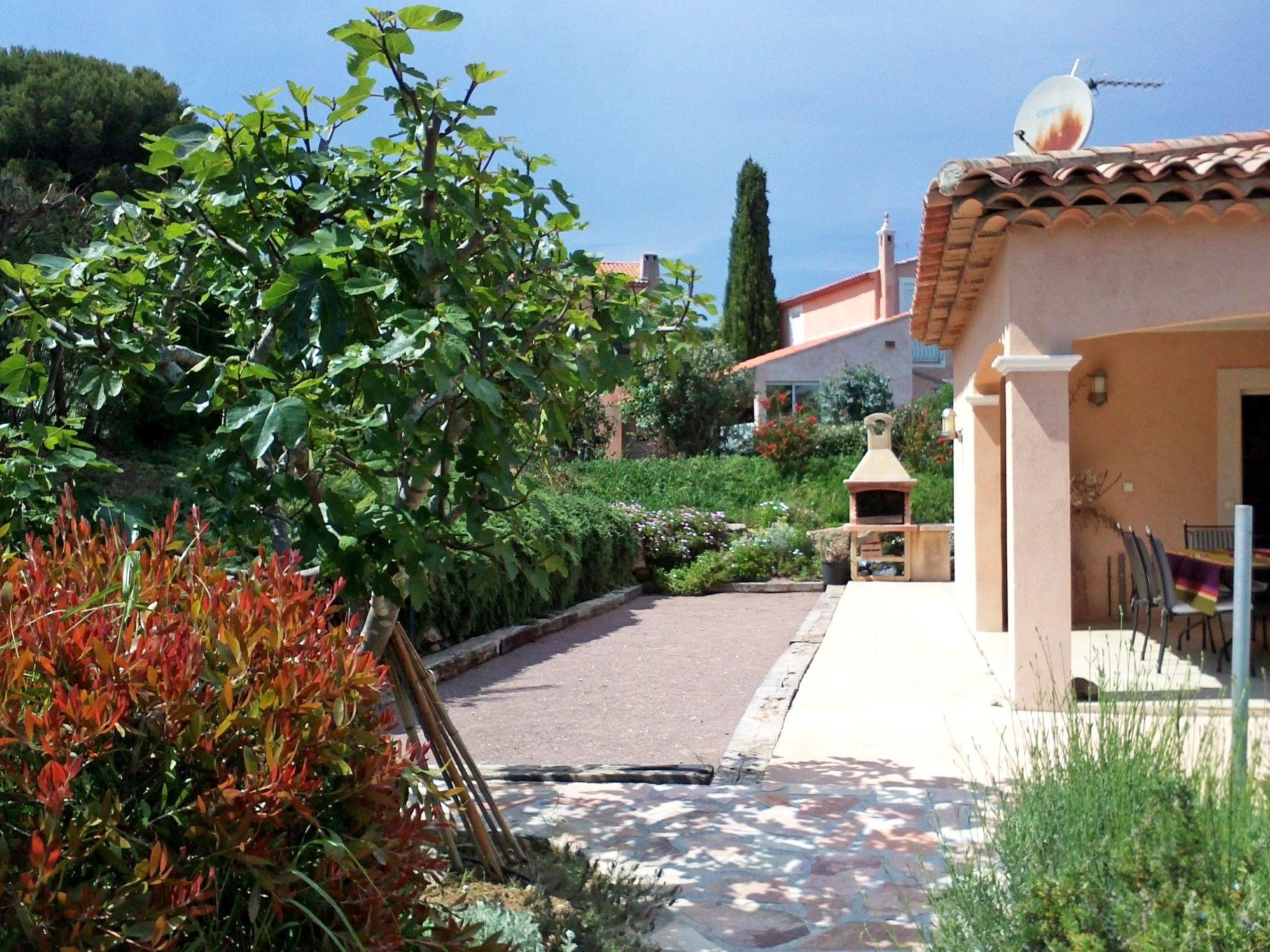 Foto 24 - Casa de 3 quartos em Roquebrune-sur-Argens com piscina privada e vistas do mar