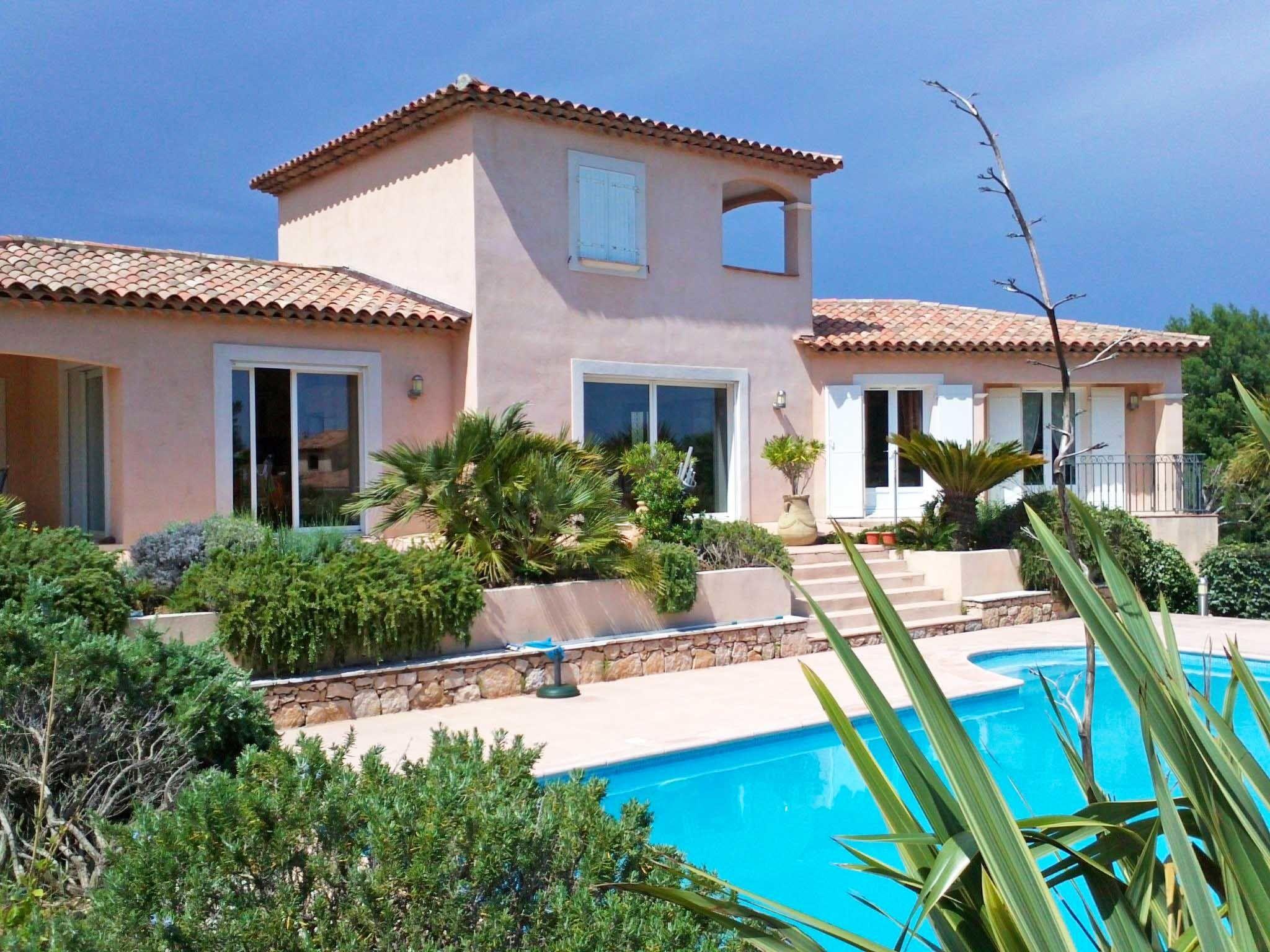 Foto 1 - Casa de 3 habitaciones en Roquebrune-sur-Argens con piscina privada y vistas al mar