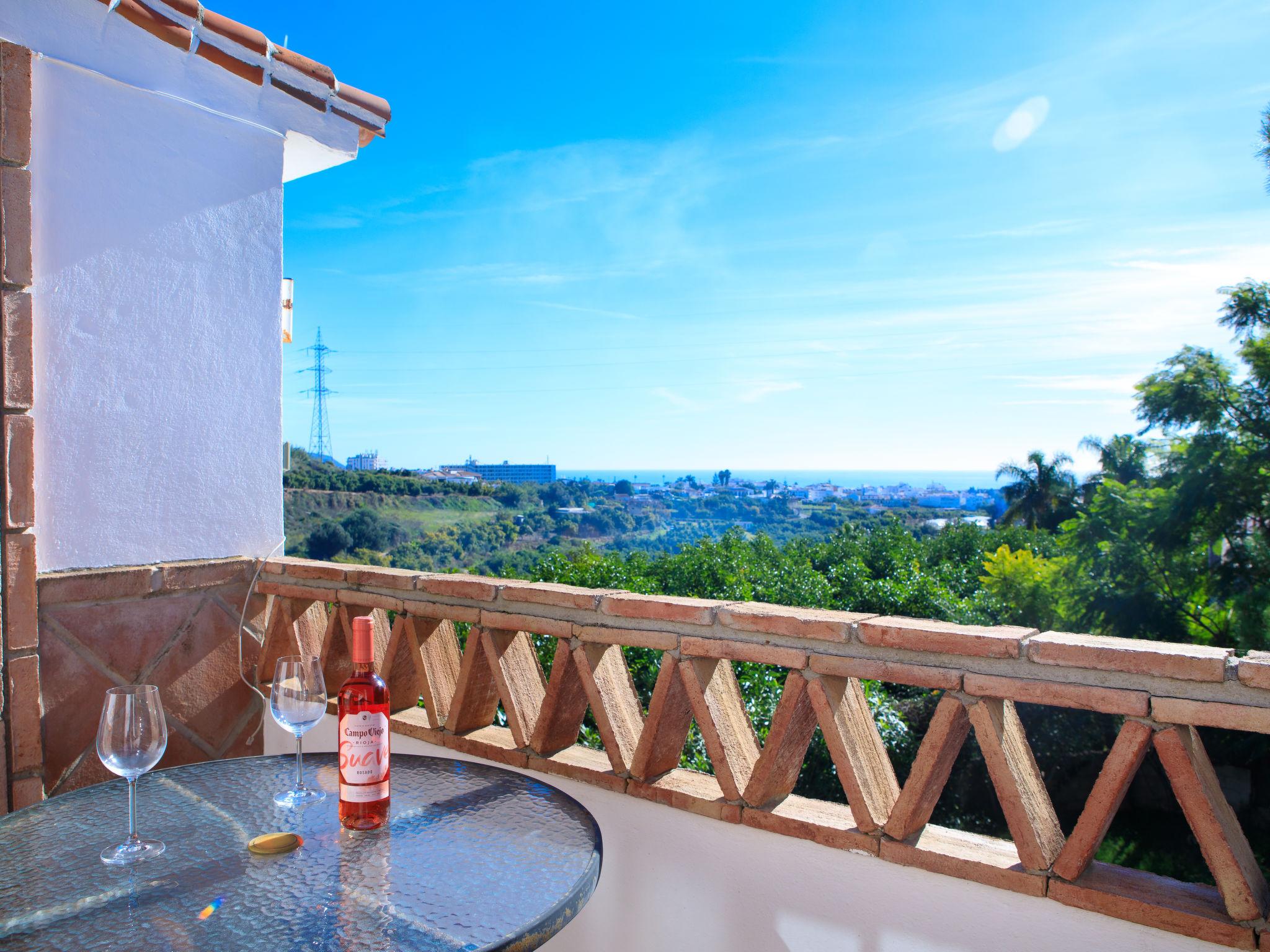 Photo 4 - Maison de 3 chambres à Nerja avec piscine privée et vues à la mer