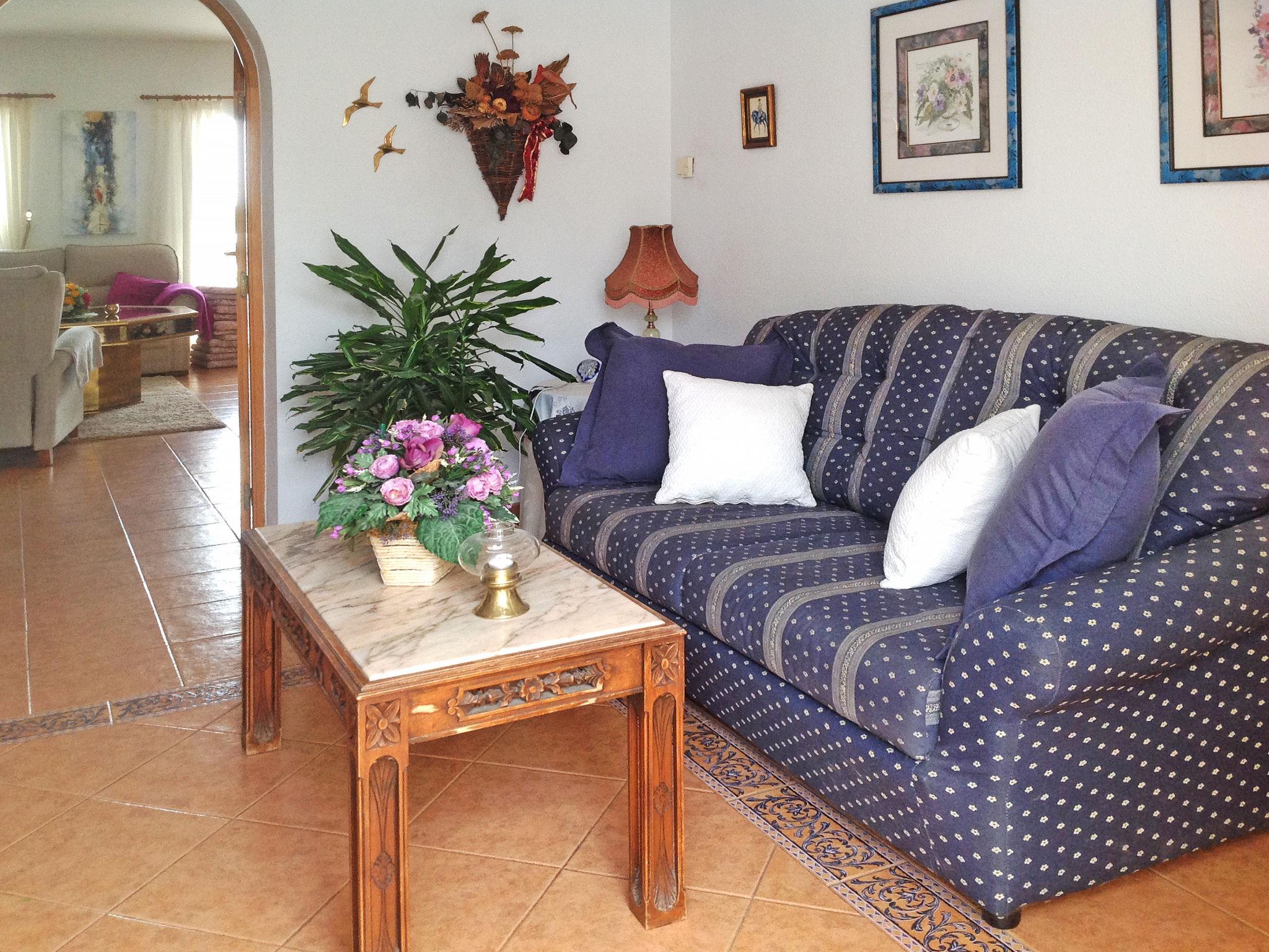 Photo 8 - 3 bedroom House in l'Alfàs del Pi with private pool and sea view