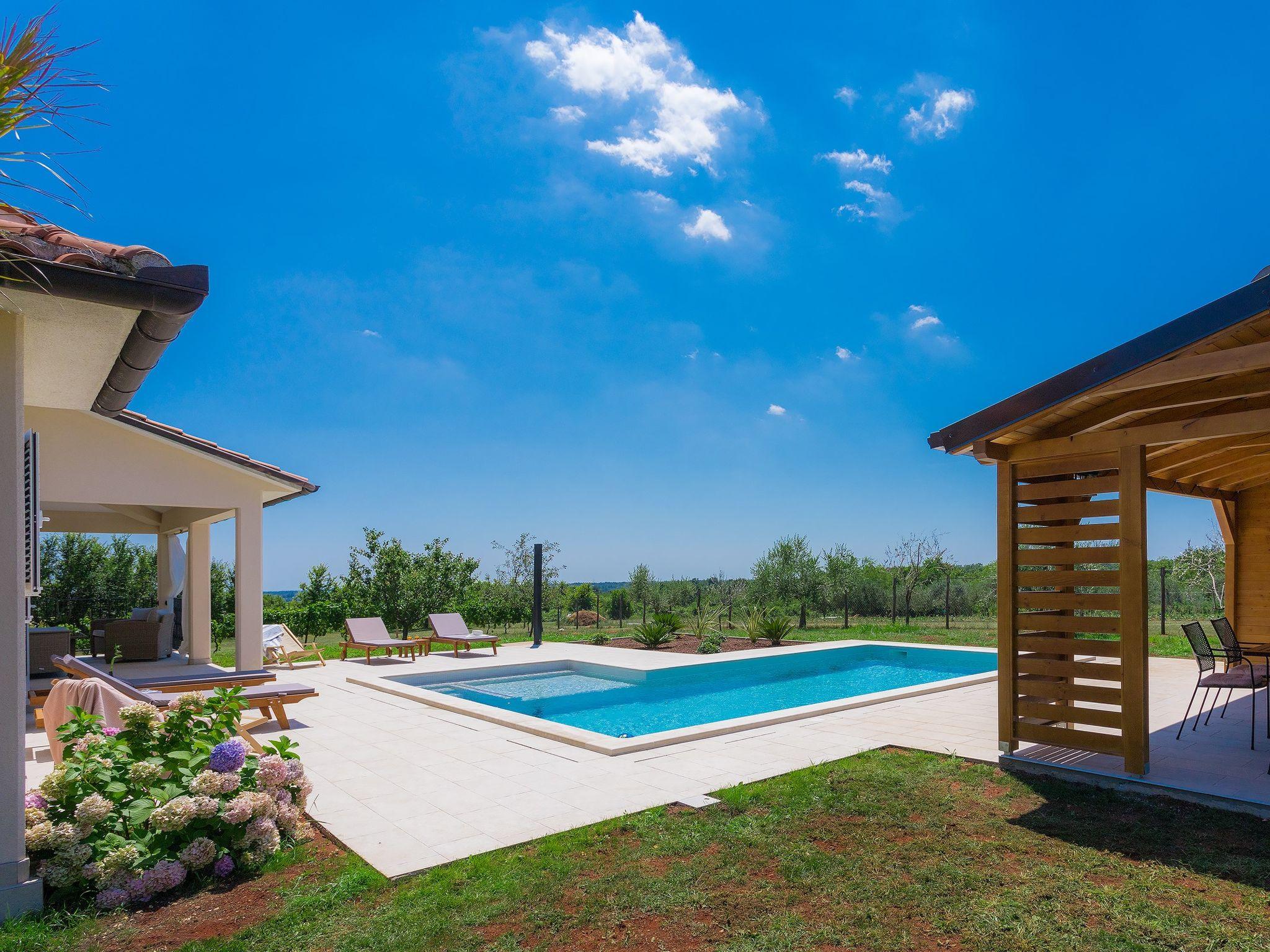 Foto 6 - Casa de 2 habitaciones en Barban con piscina privada y vistas al mar