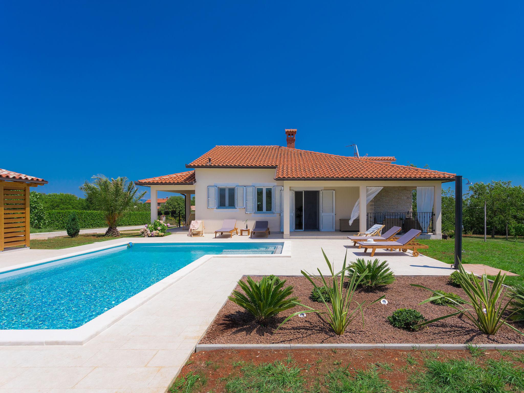 Photo 35 - Maison de 2 chambres à Barban avec piscine privée et jardin