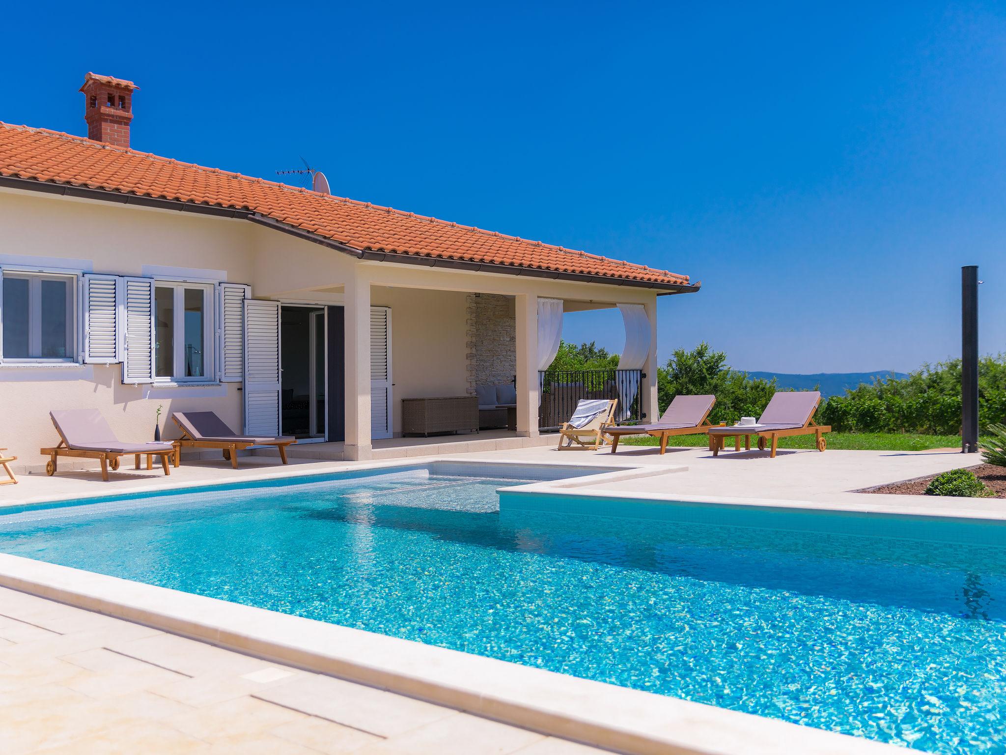 Foto 26 - Casa de 2 quartos em Barban com piscina privada e vistas do mar