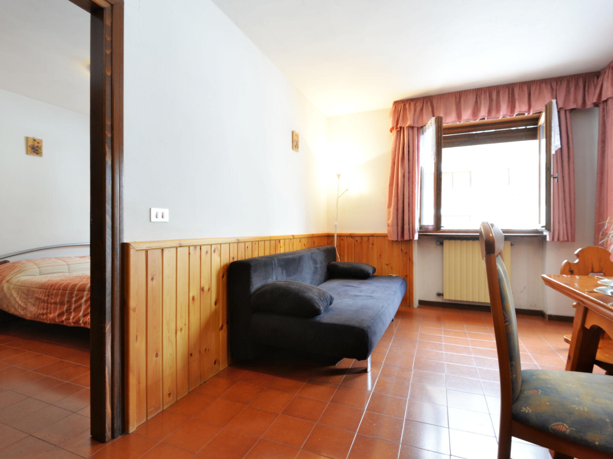 Foto 3 - Apartment mit 1 Schlafzimmer in Campitello di Fassa mit terrasse und blick auf die berge