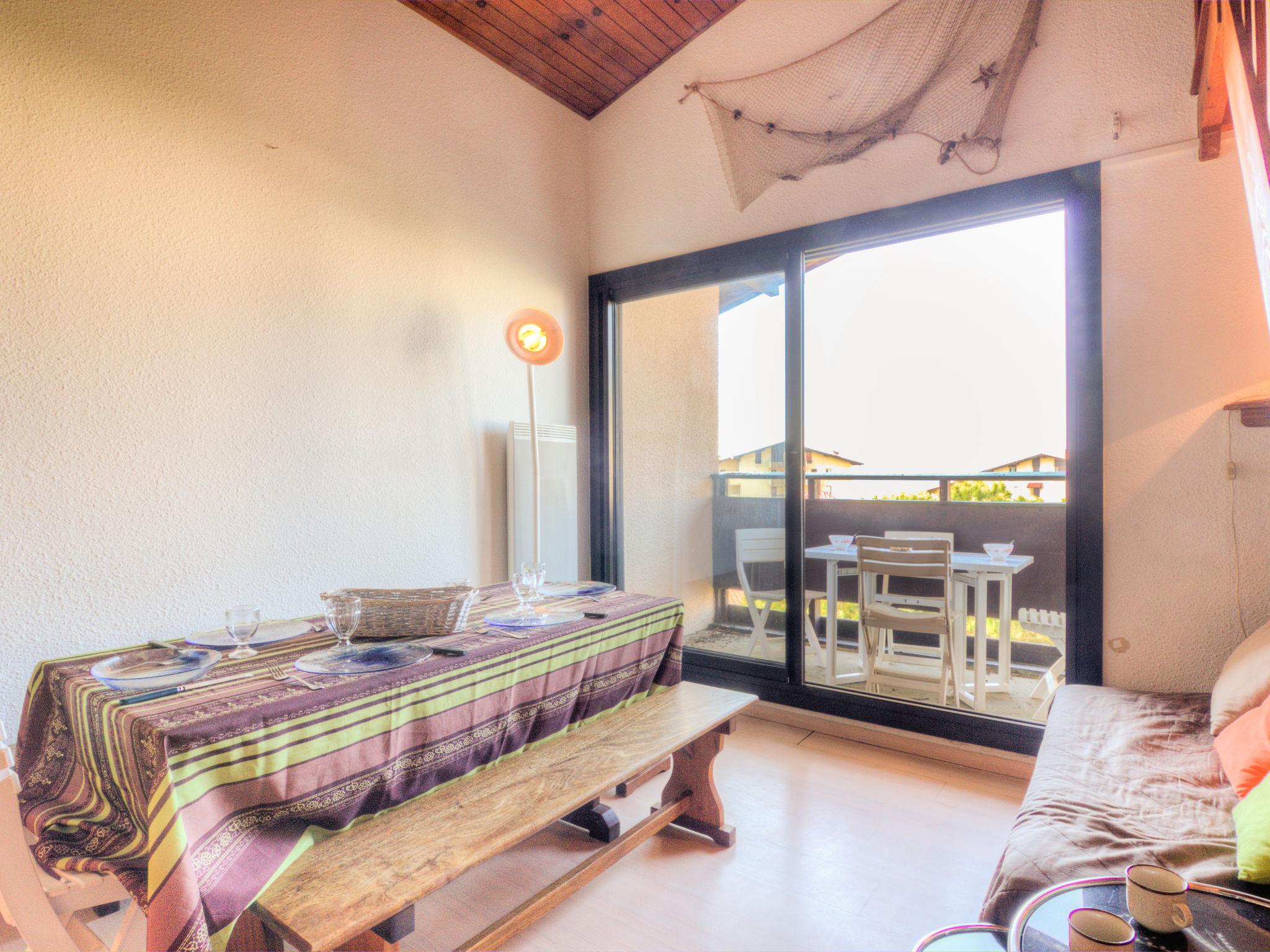 Foto 9 - Appartamento con 1 camera da letto a Seignosse con vista mare