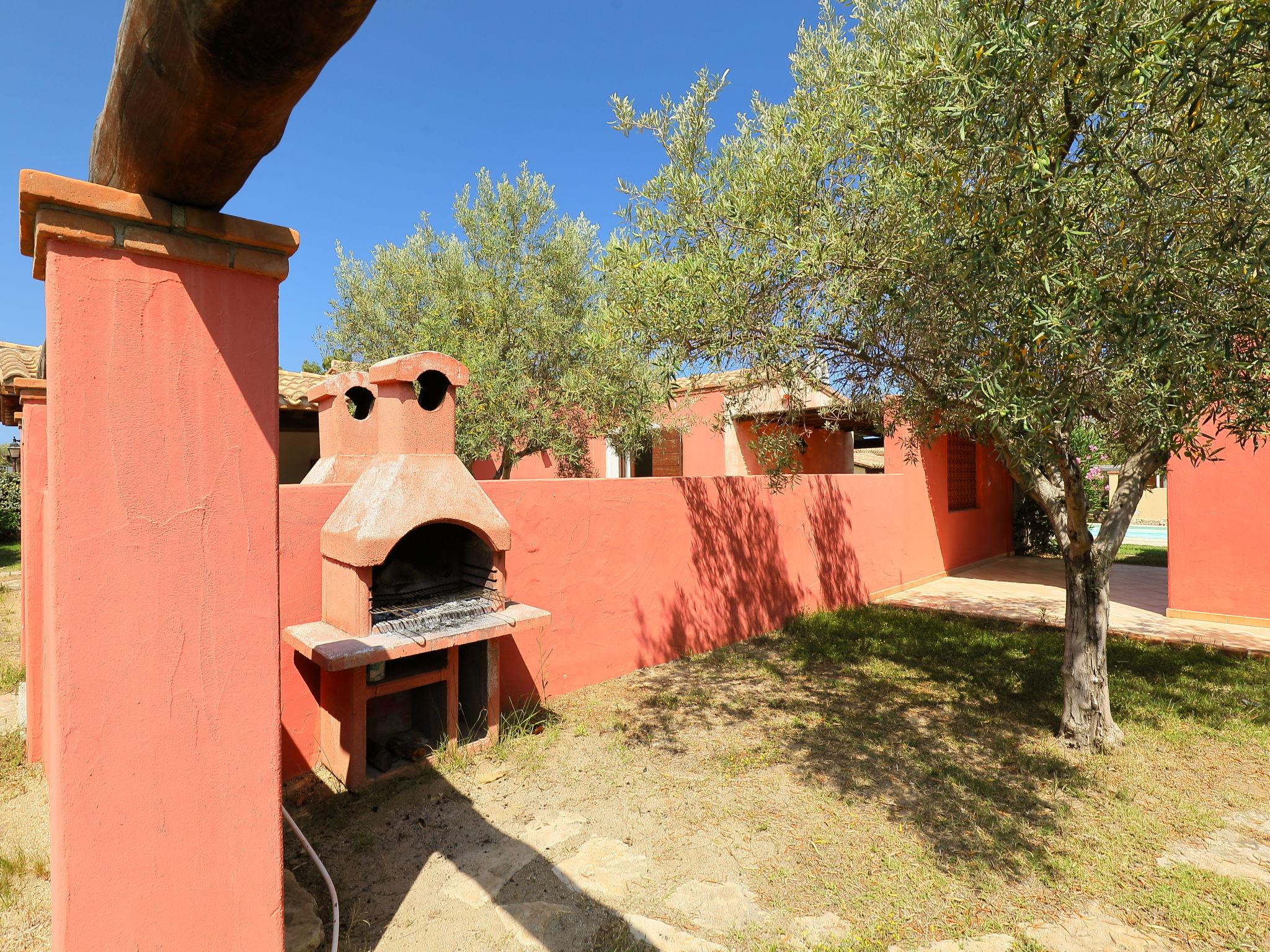 Foto 20 - Casa de 2 quartos em Castiadas com piscina e jardim