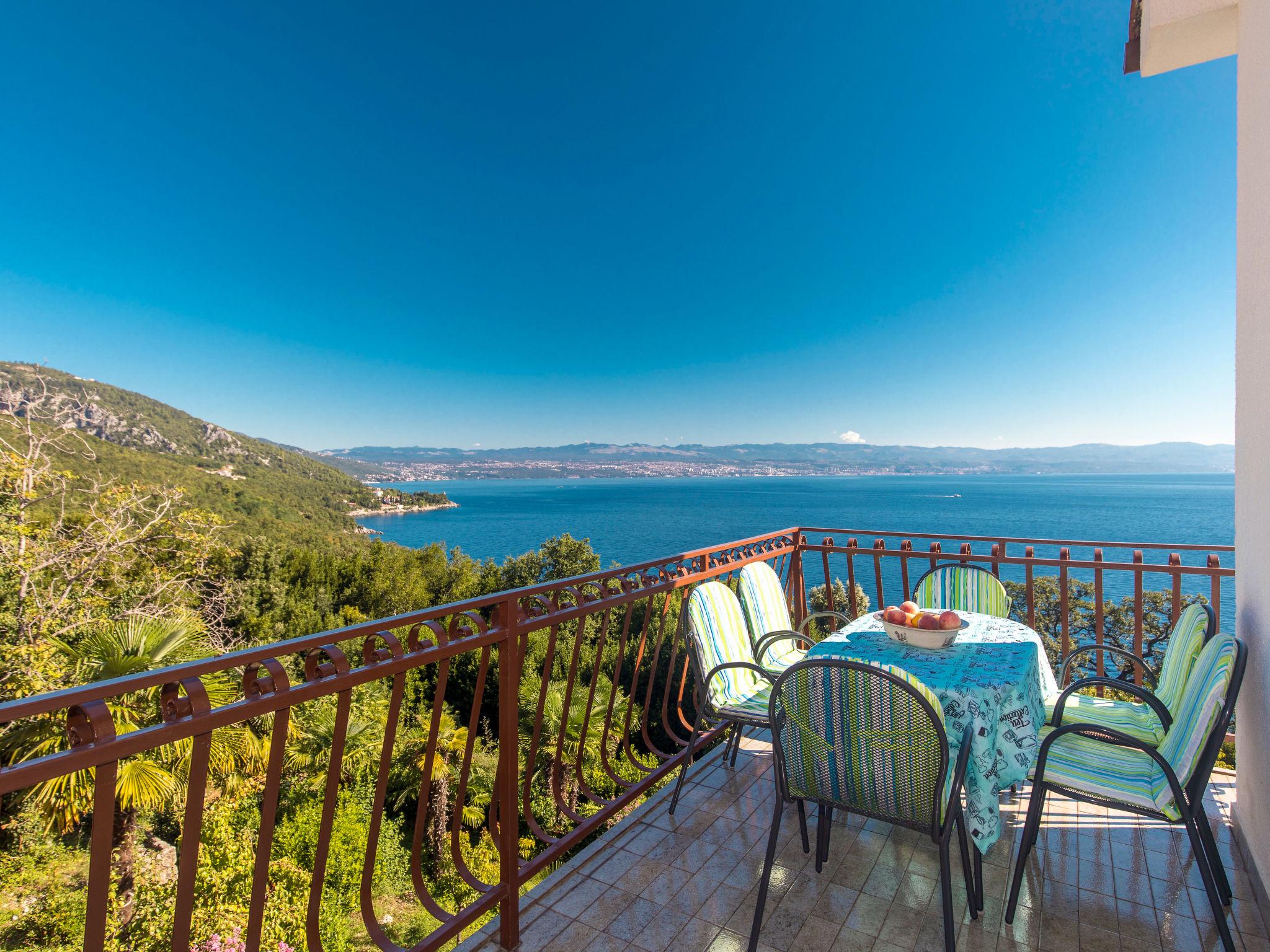 Photo 1 - Appartement de 2 chambres à Mošćenička Draga avec terrasse et vues à la mer