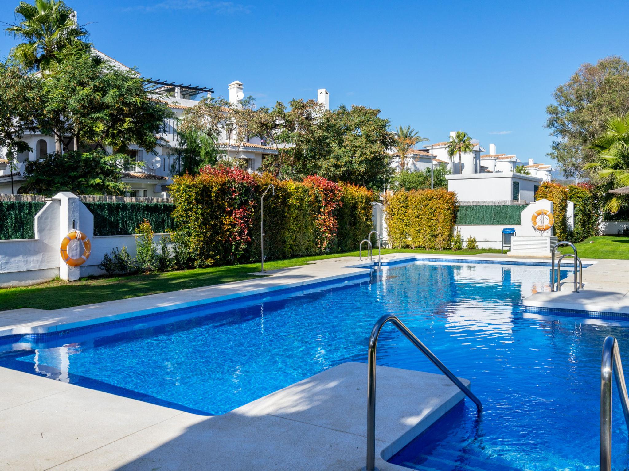 Photo 21 - Maison de 2 chambres à Marbella avec piscine et vues à la mer