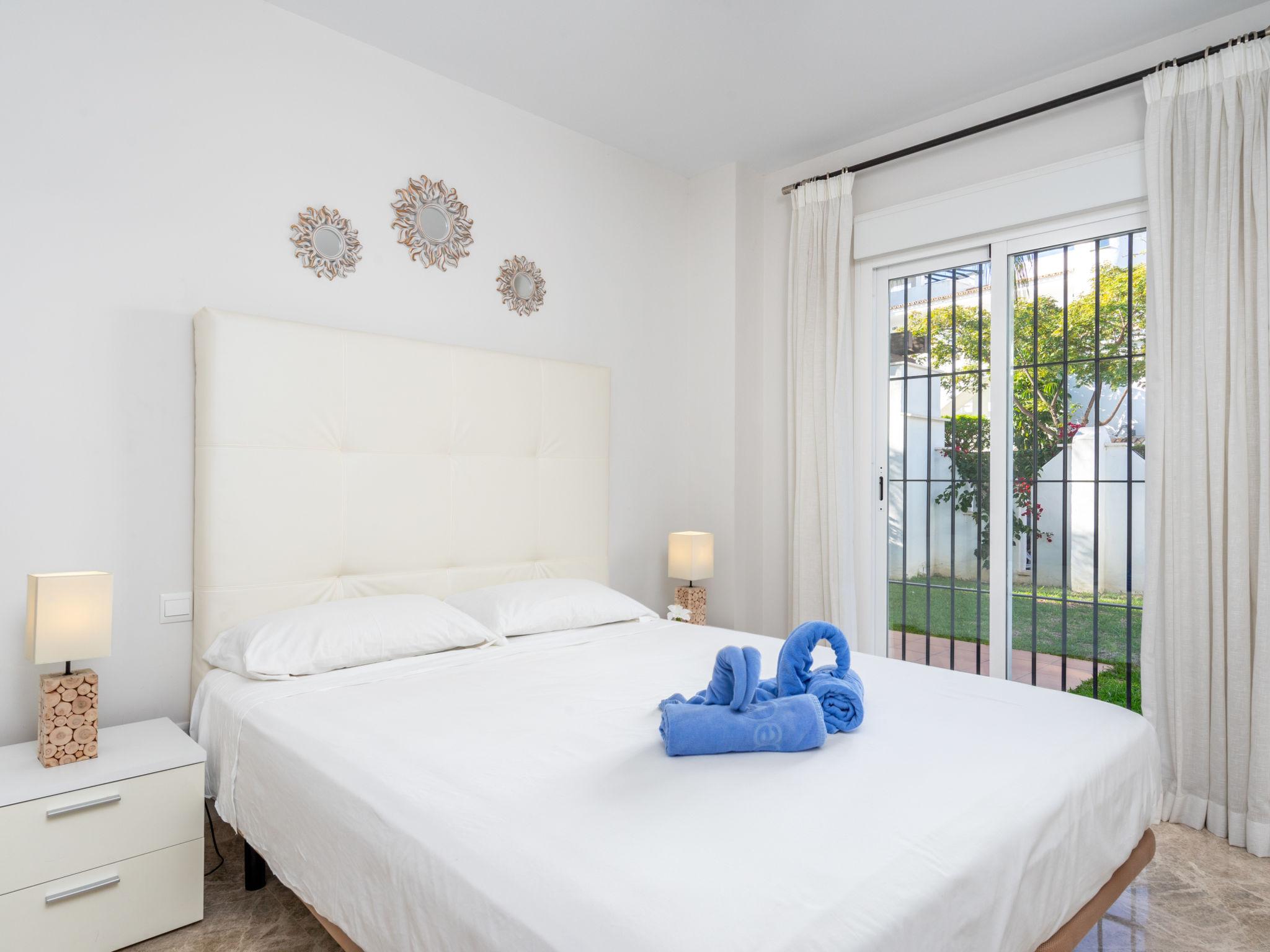 Foto 5 - Casa con 2 camere da letto a Marbella con piscina e vista mare
