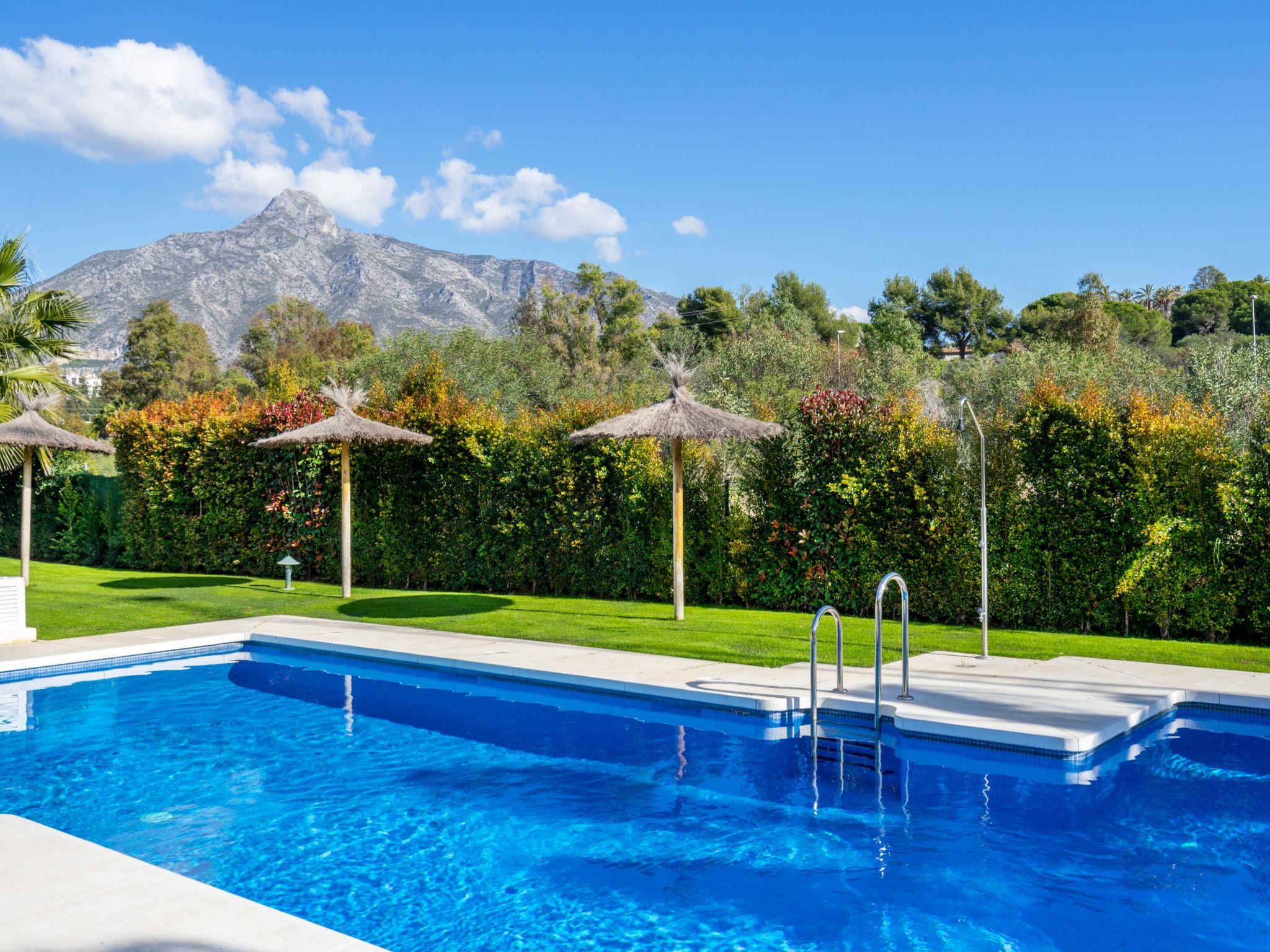 Foto 23 - Casa con 2 camere da letto a Marbella con piscina e vista mare