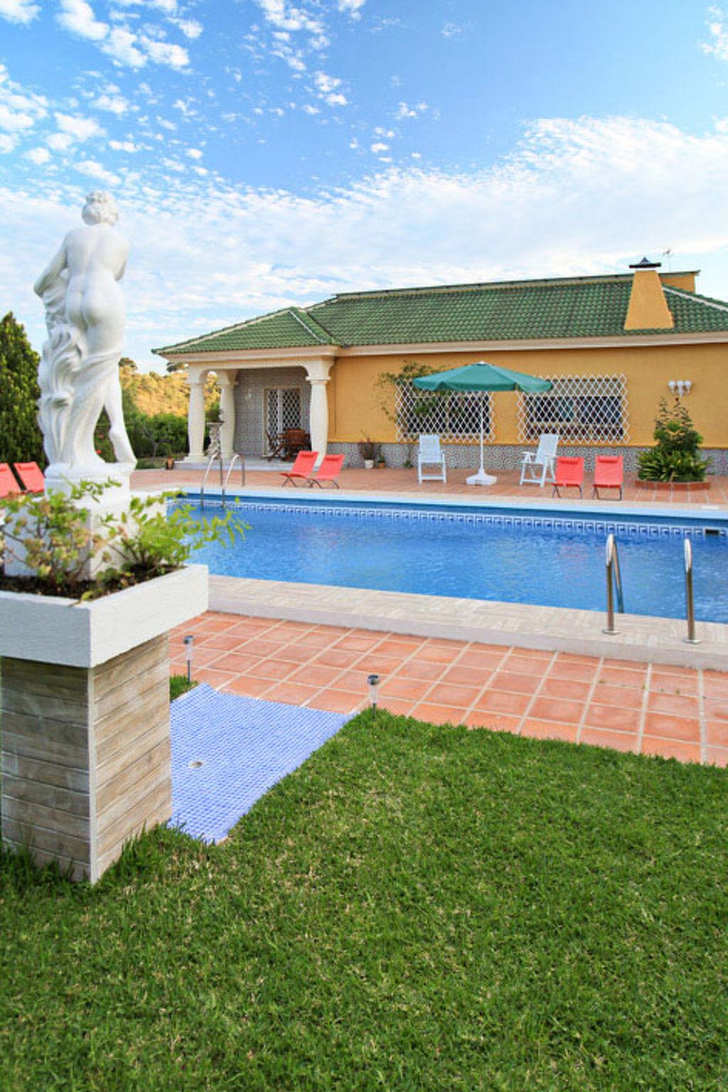 Photo 17 - 4 bedroom House in Málaga with private pool and garden