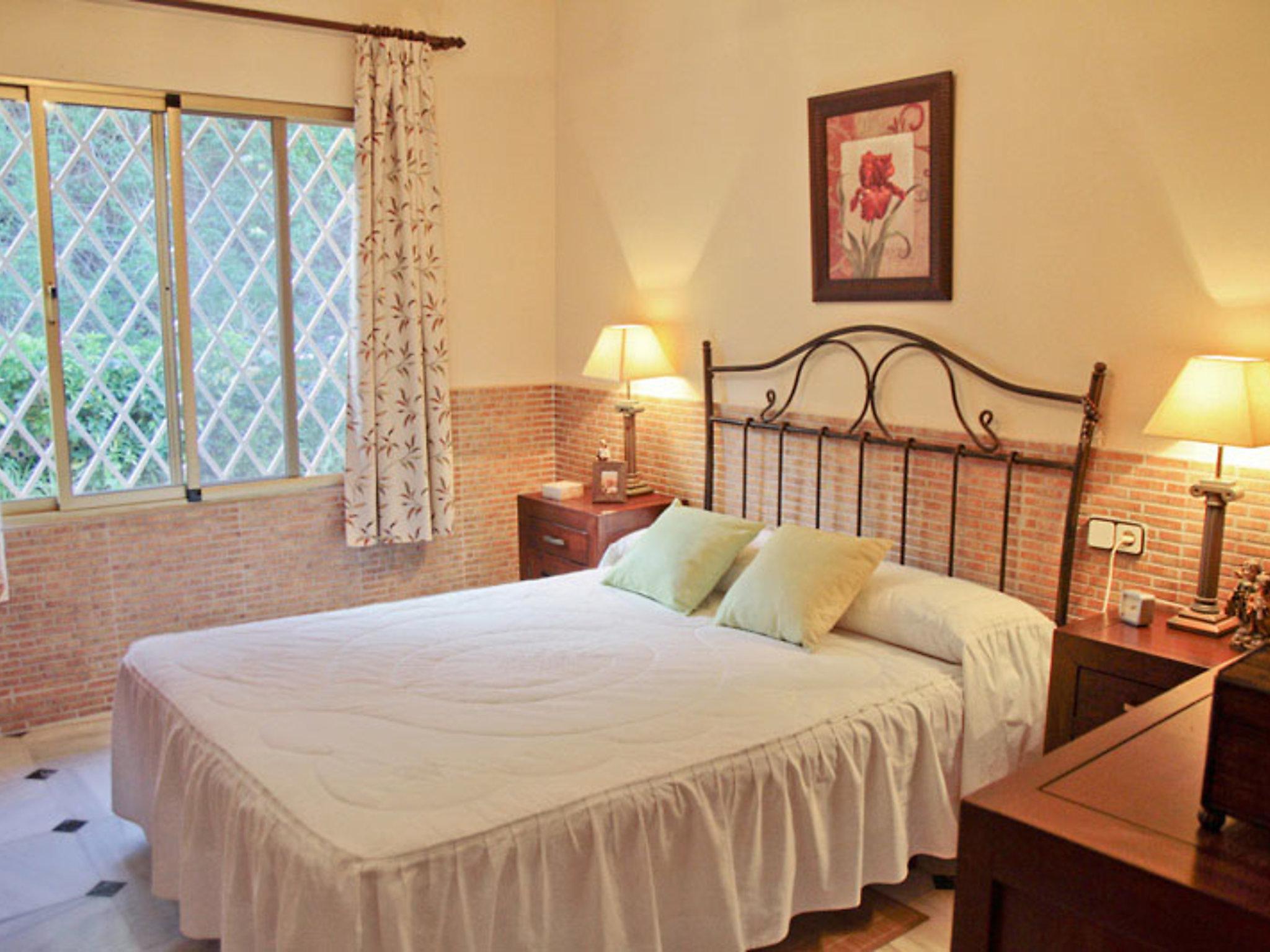 Foto 7 - Casa con 4 camere da letto a Malaga con piscina privata e vista mare