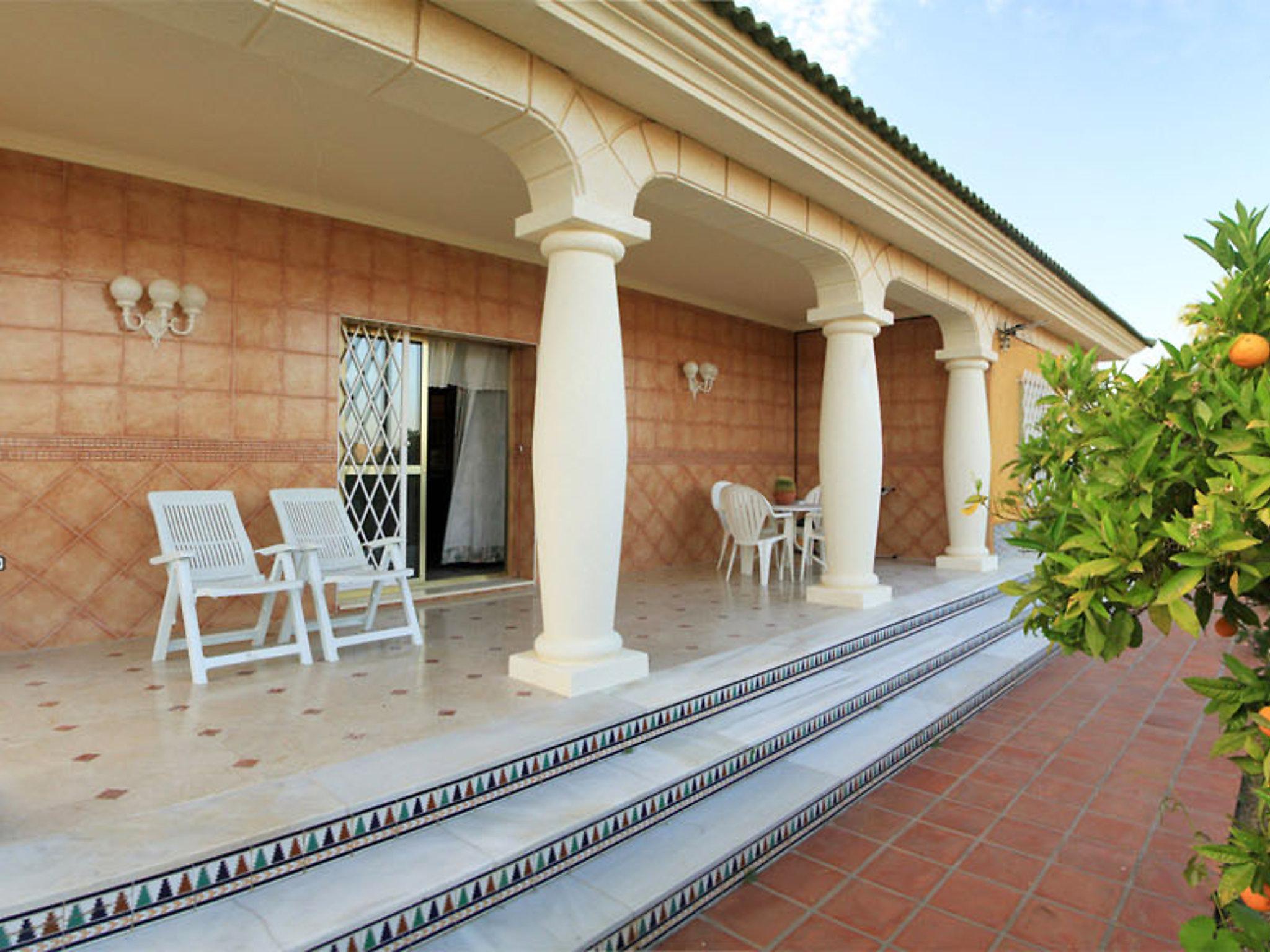 Foto 19 - Casa con 4 camere da letto a Malaga con piscina privata e vista mare