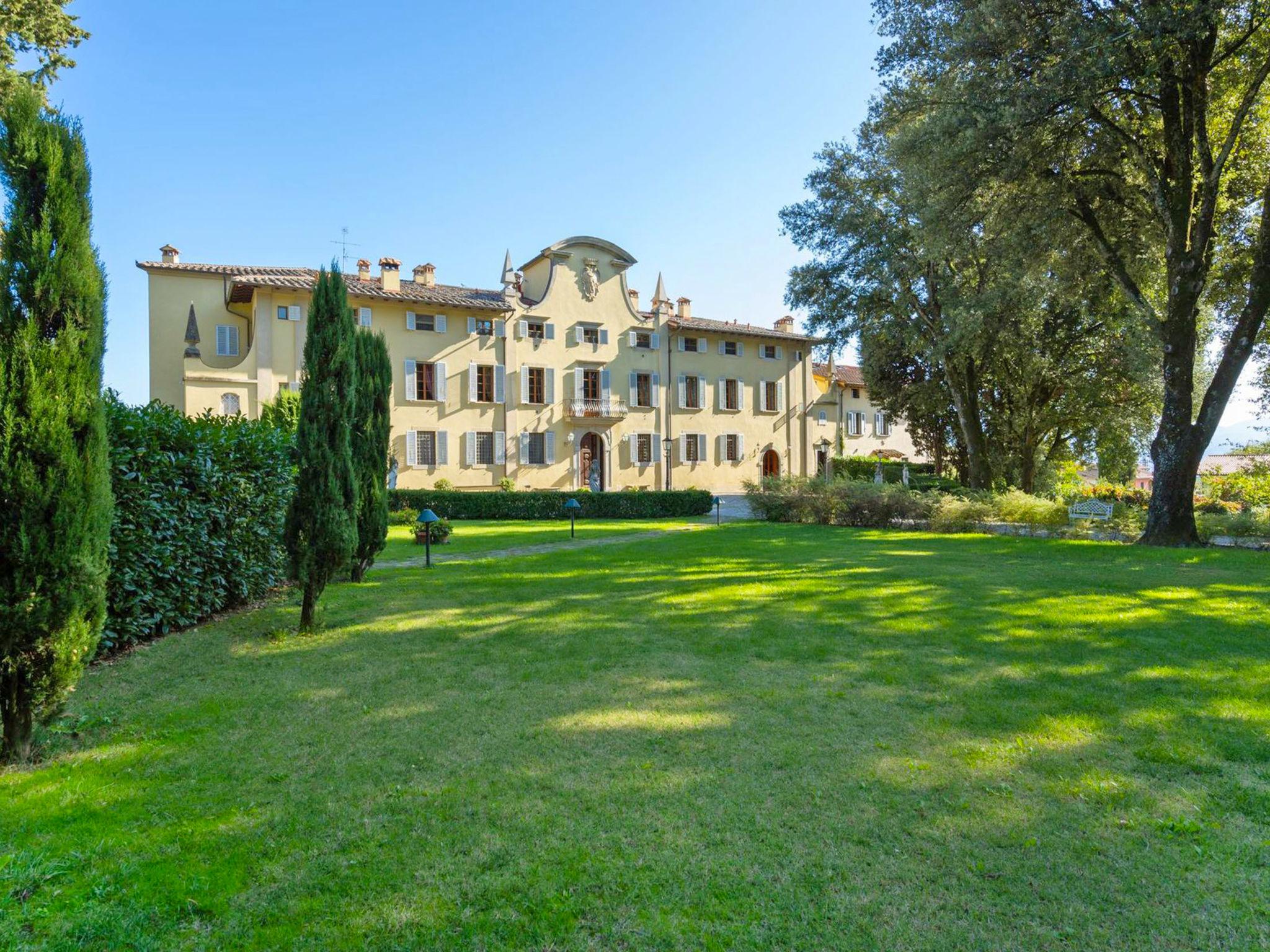 Foto 25 - Casa de 10 quartos em Borgo San Lorenzo com piscina privada e jardim