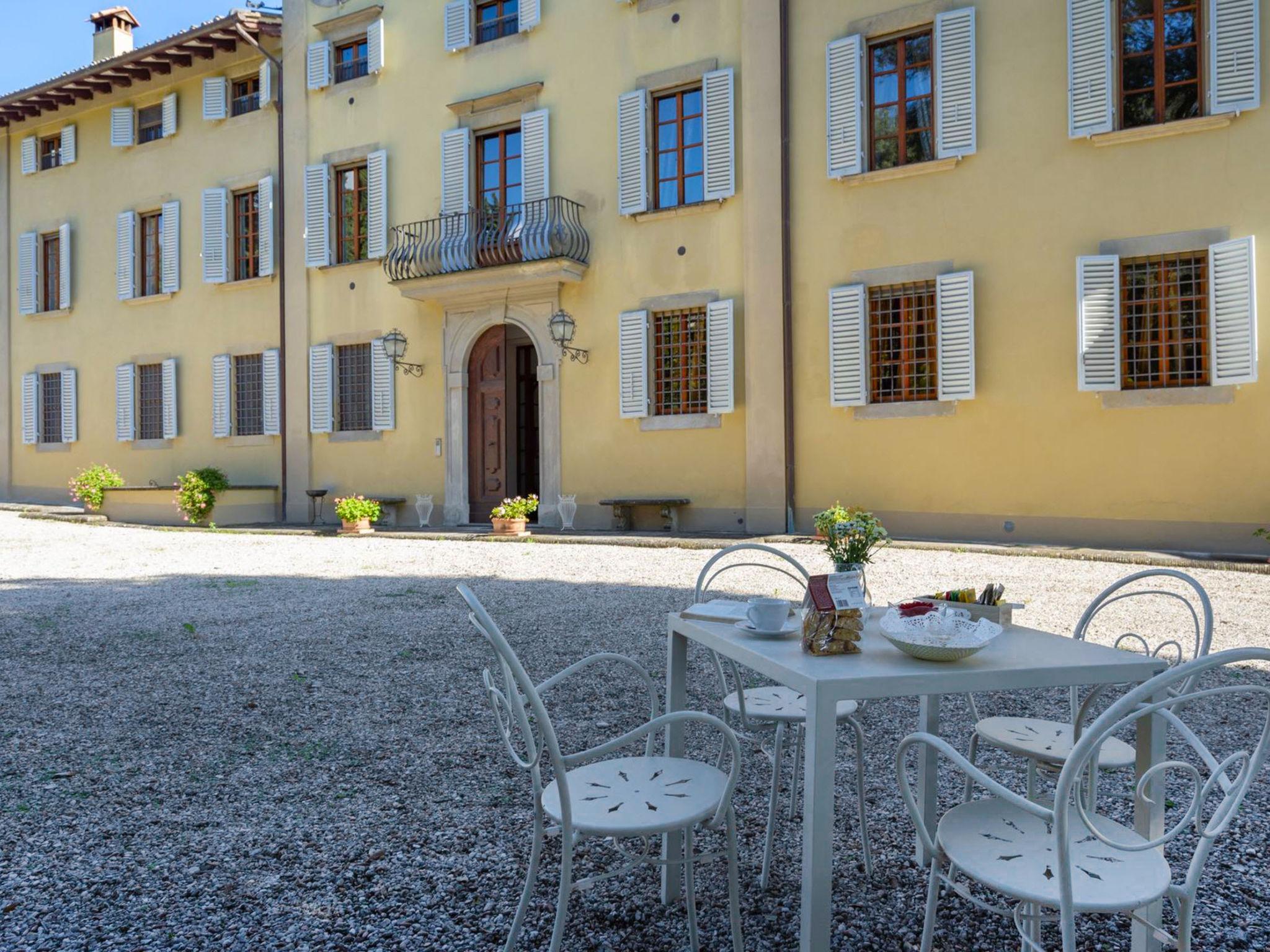 Photo 47 - 10 bedroom House in Borgo San Lorenzo with private pool and garden