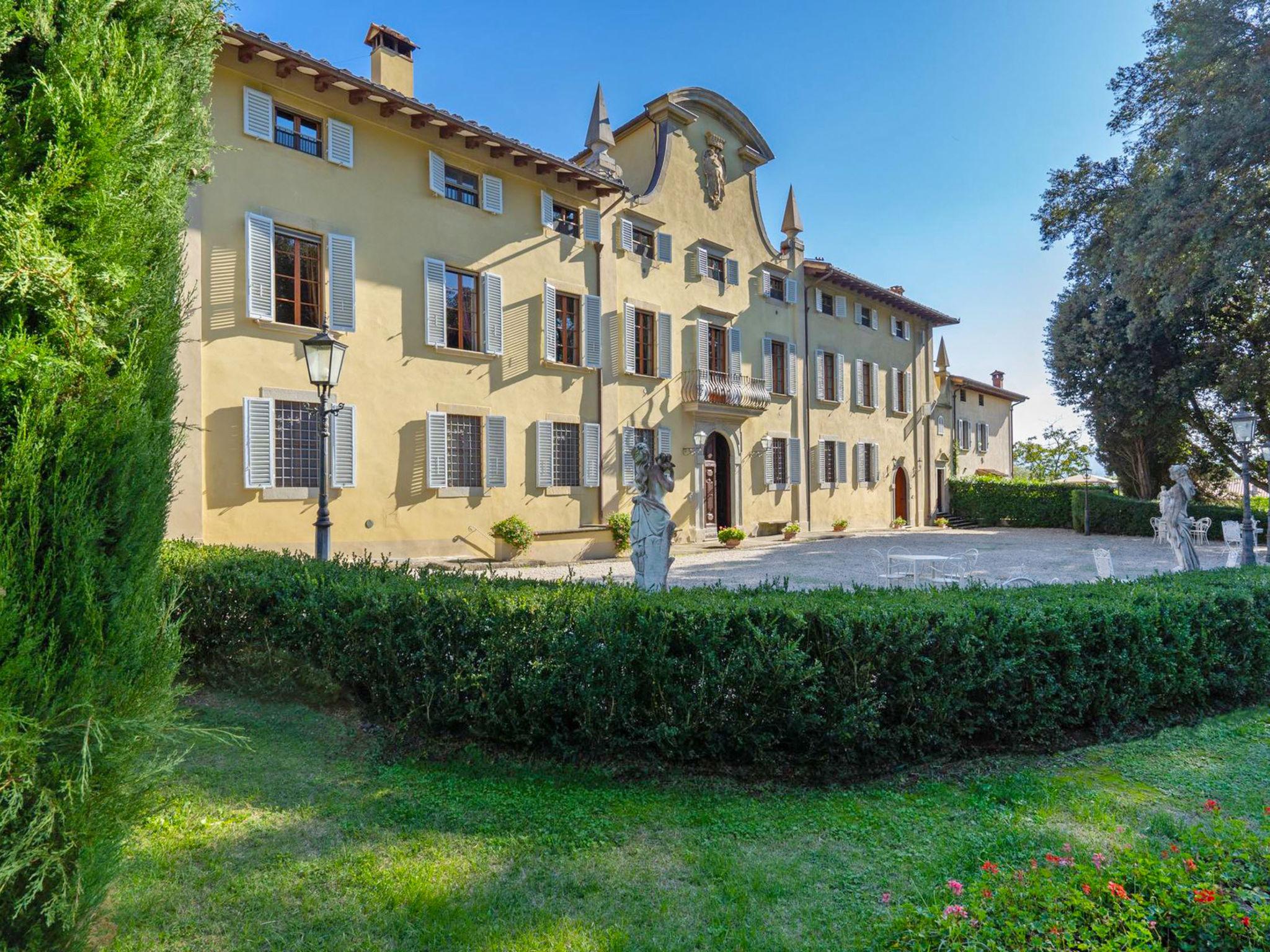 Foto 6 - Casa con 10 camere da letto a Borgo San Lorenzo con piscina privata e giardino