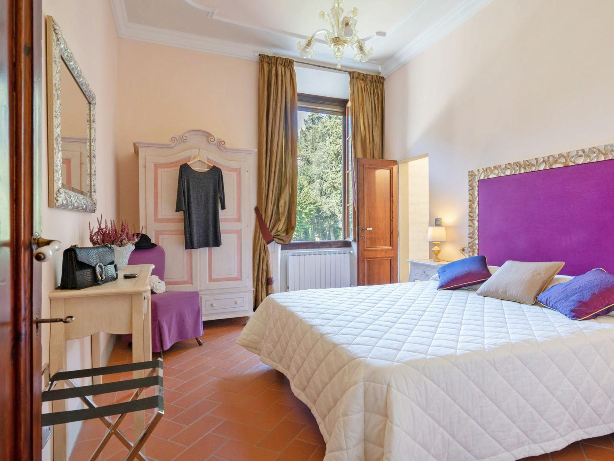 Foto 12 - Haus mit 10 Schlafzimmern in Borgo San Lorenzo mit privater pool und garten