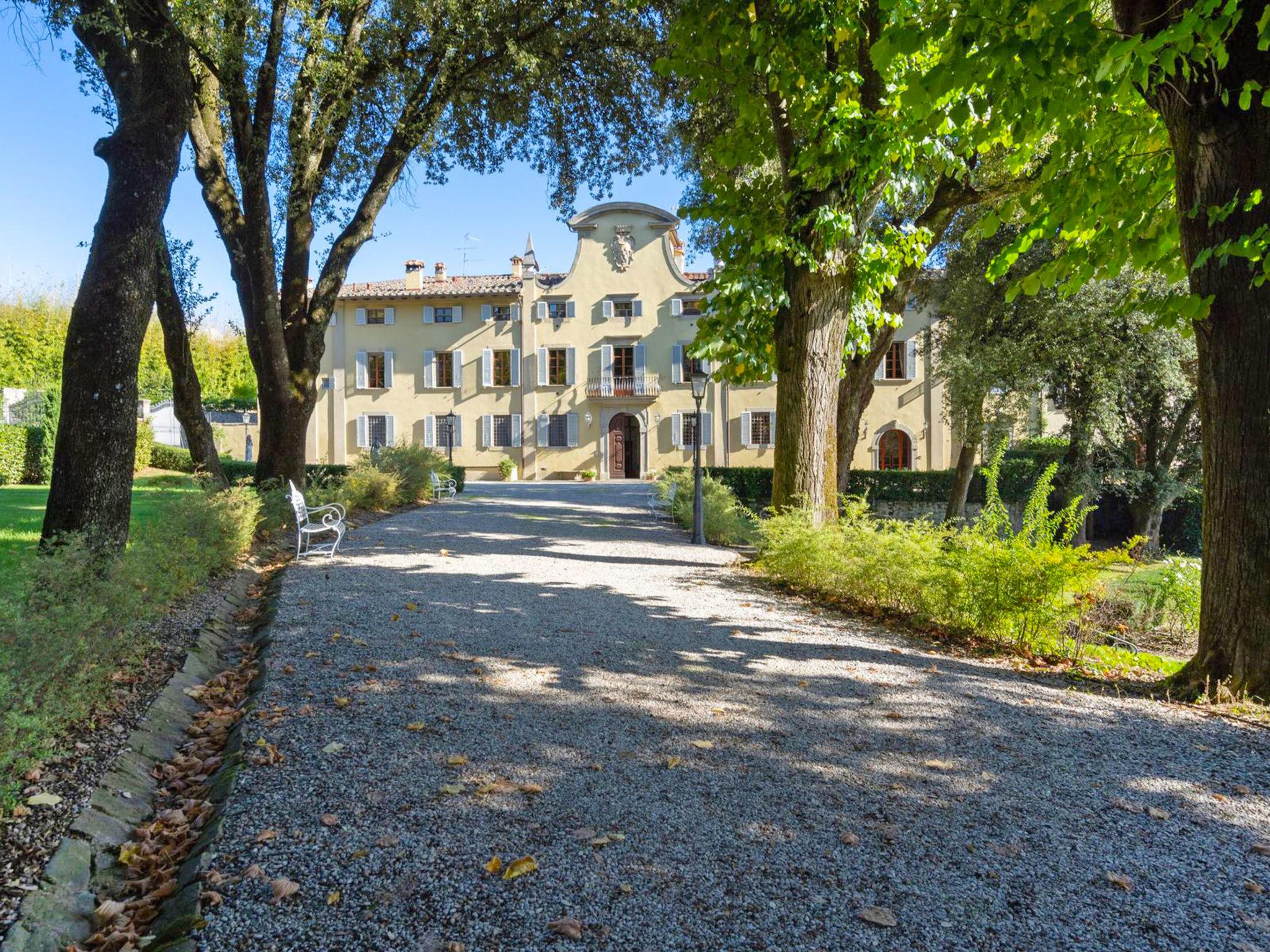 Foto 46 - Casa de 10 habitaciones en Borgo San Lorenzo con piscina privada y jardín