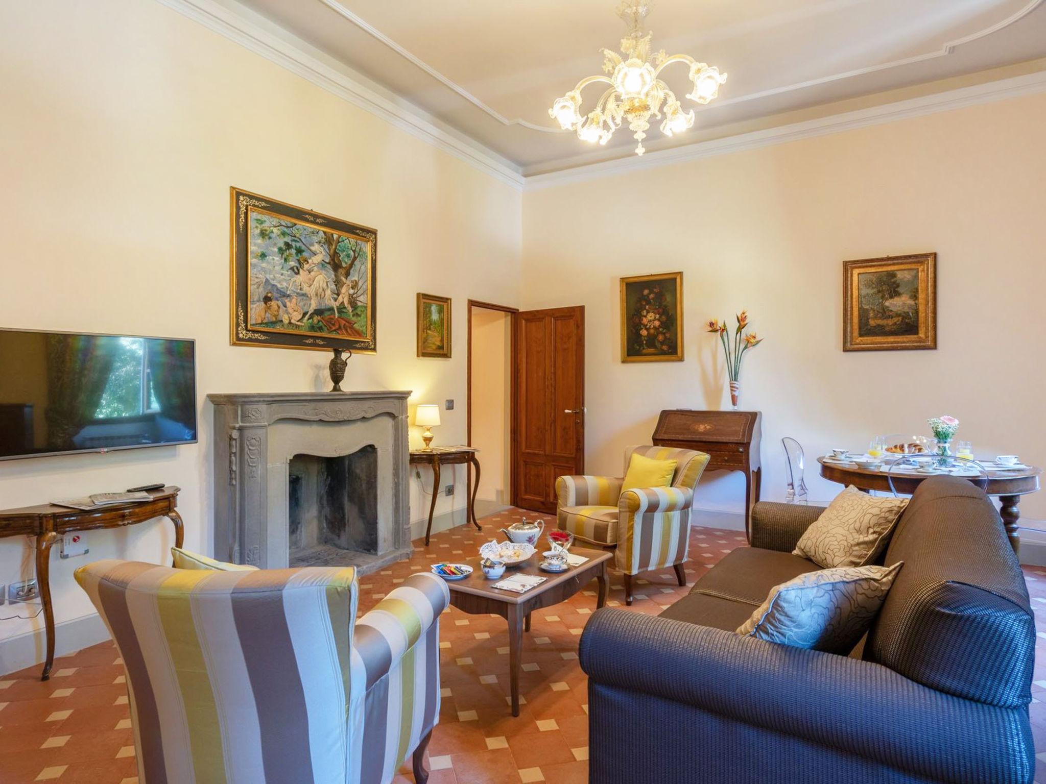 Foto 4 - Casa de 10 quartos em Borgo San Lorenzo com piscina privada e jardim