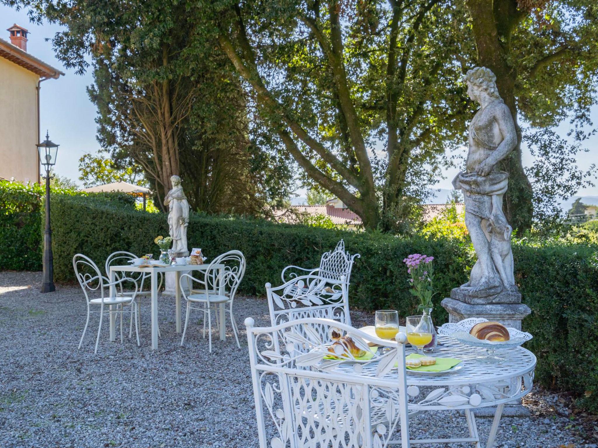 Foto 48 - Casa de 10 quartos em Borgo San Lorenzo com piscina privada e jardim