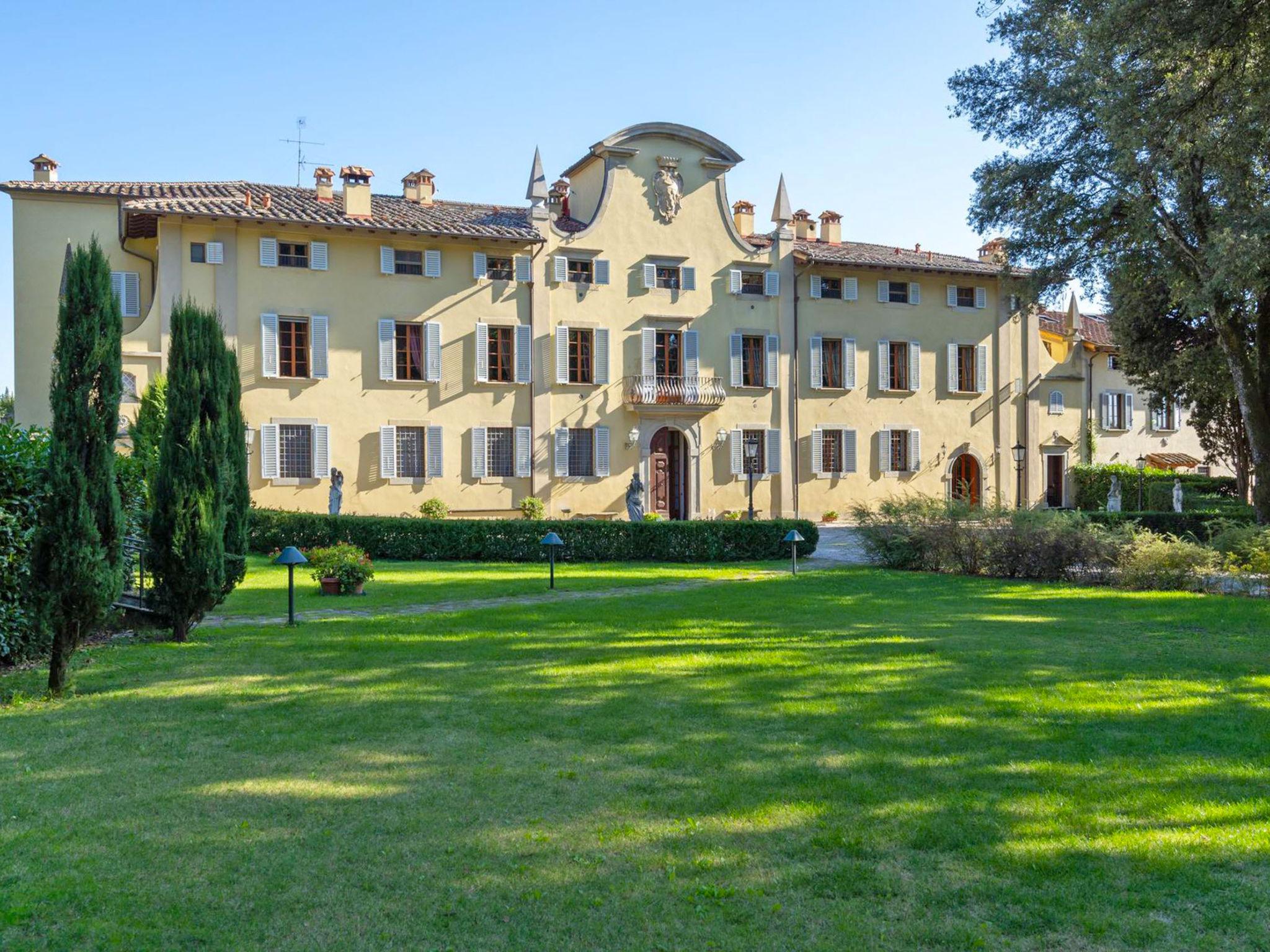 Foto 1 - Casa con 10 camere da letto a Borgo San Lorenzo con piscina privata e giardino