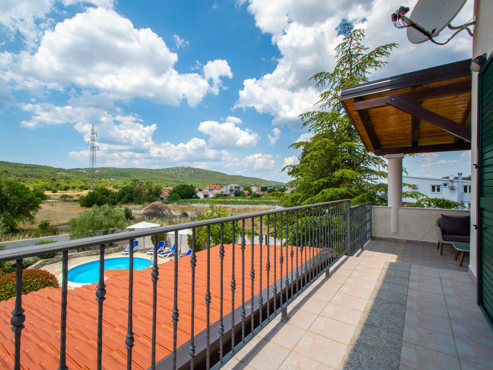 Photo 17 - Maison de 3 chambres à Sibenik avec piscine privée et vues à la mer