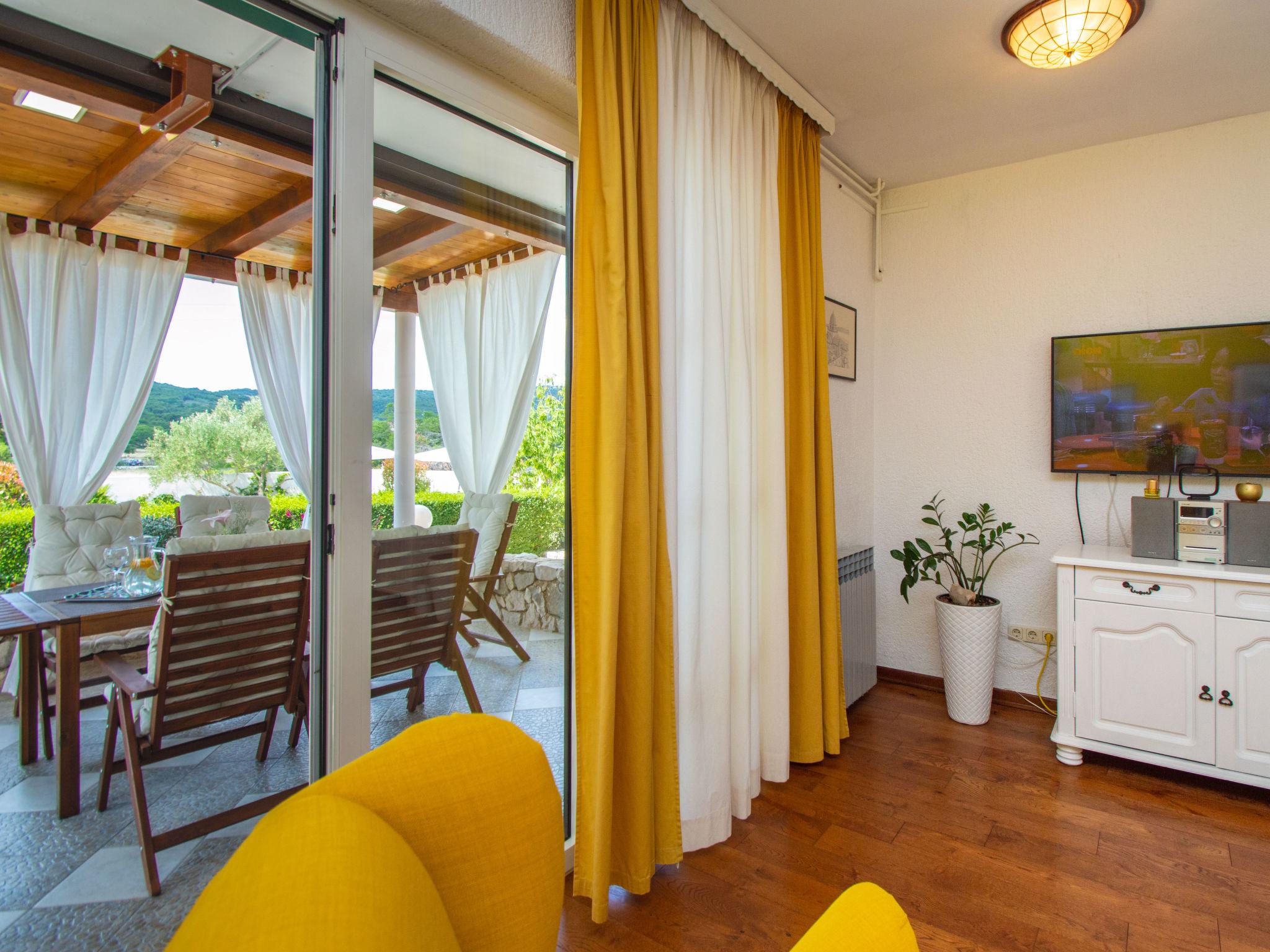 Foto 7 - Casa con 3 camere da letto a Sebenico con piscina privata e vista mare