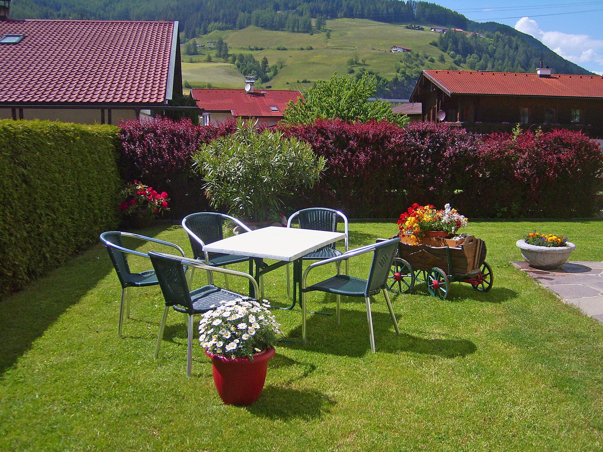 Photo 27 - Appartement de 3 chambres à Navis avec jardin et vues sur la montagne