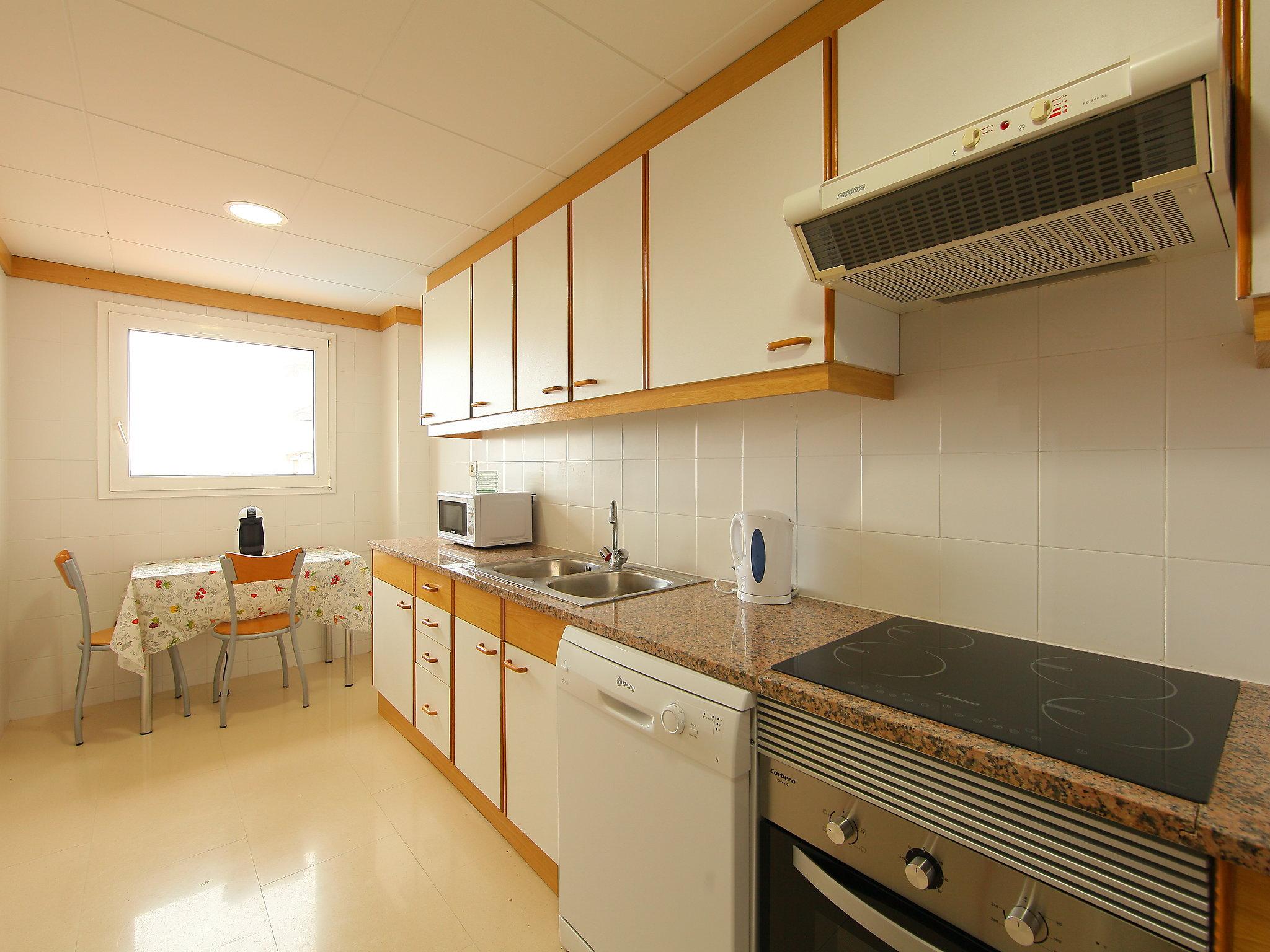 Foto 3 - Apartamento de 3 quartos em Blanes com piscina