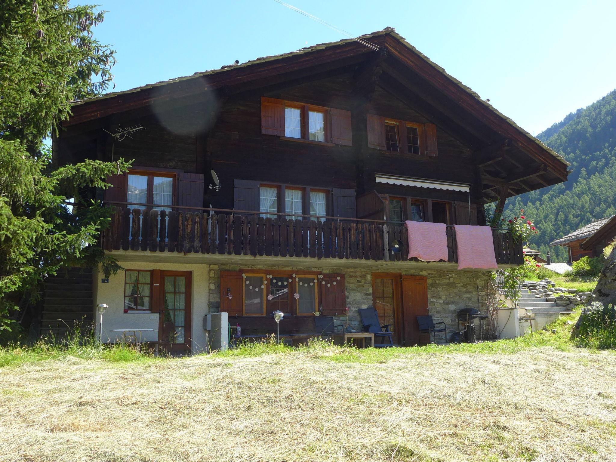 Photo 12 - Apartment in Zermatt with terrace and mountain view