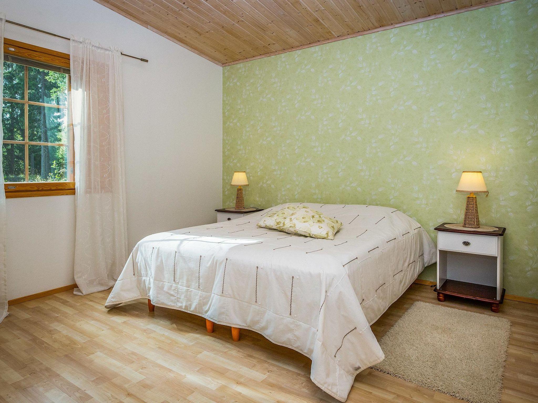 Foto 16 - Casa de 2 habitaciones en Pertunmaa con sauna