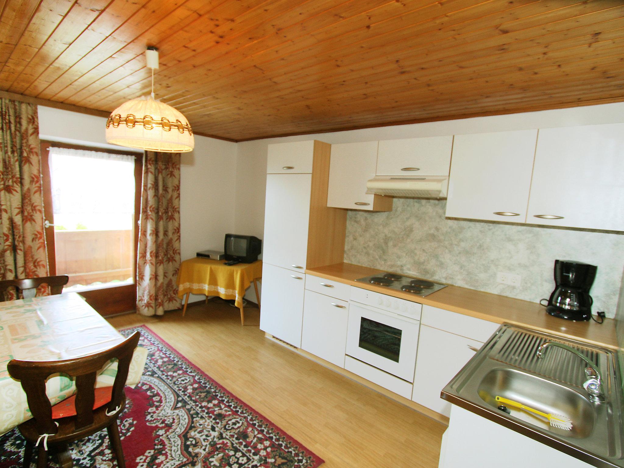 Photo 2 - 2 bedroom Apartment in Pill with terrace and mountain view