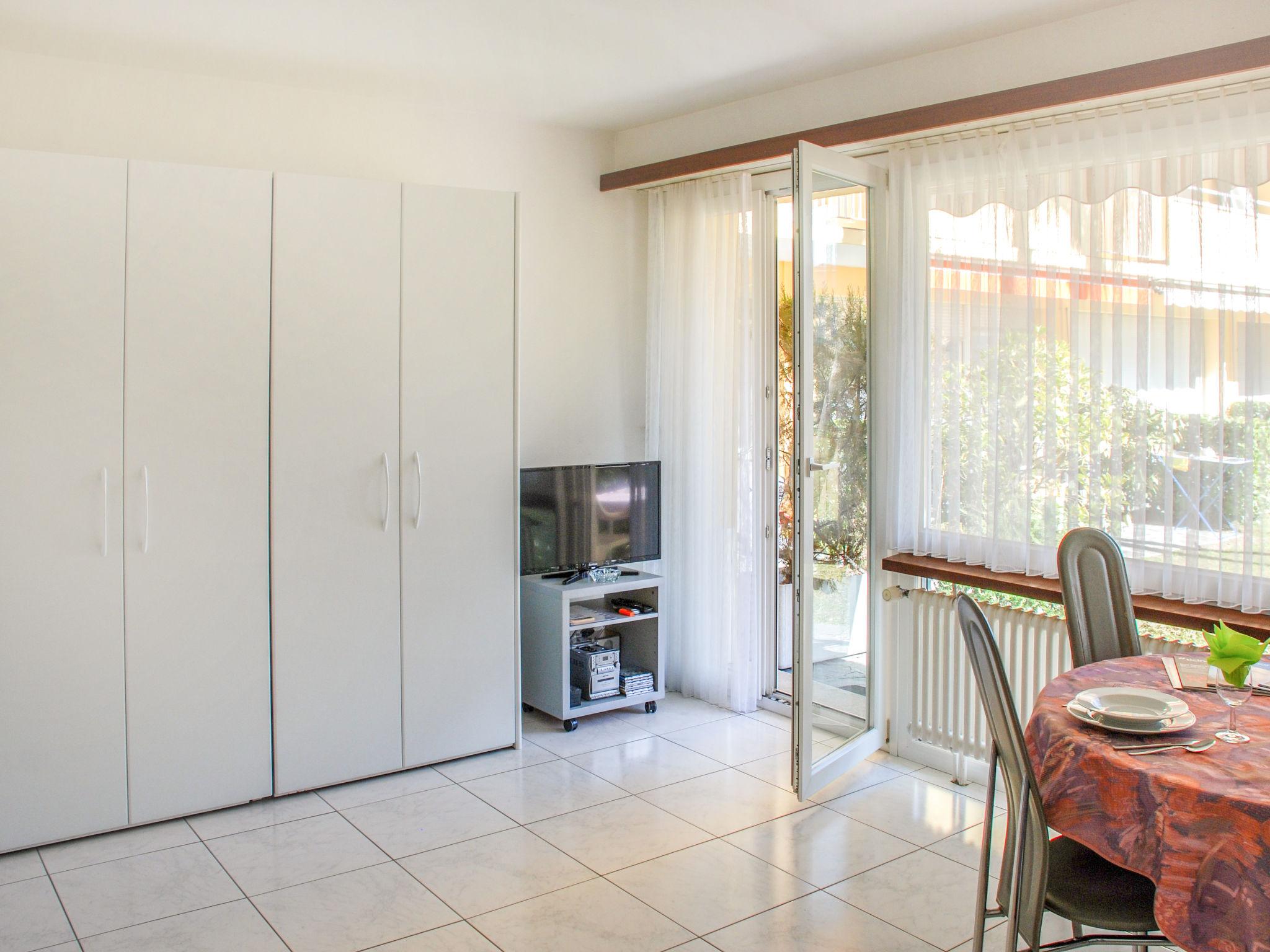 Photo 3 - Apartment in Locarno with garden and mountain view