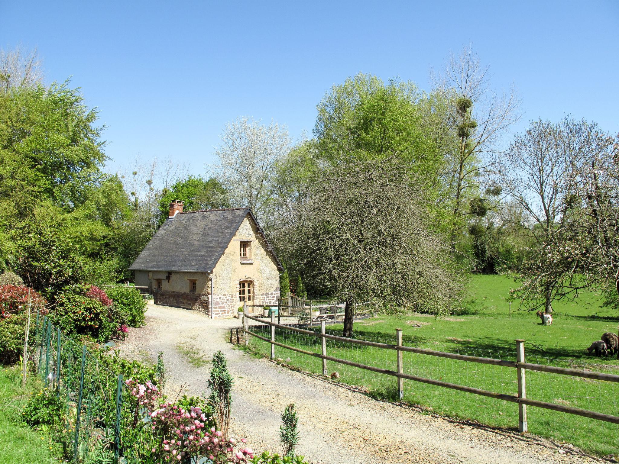 Photo 1 - Maison de 1 chambre à Hudimesnil avec jardin