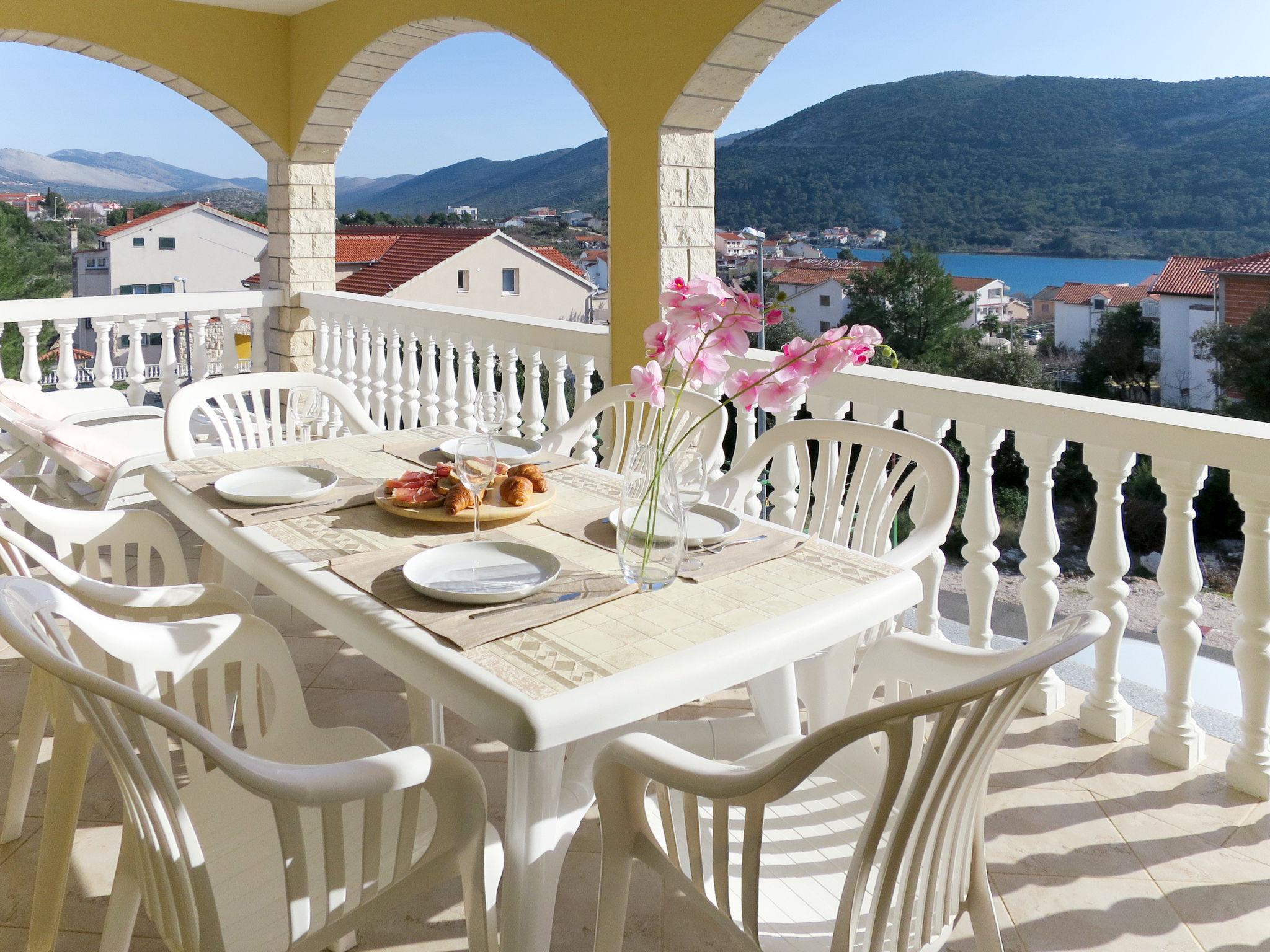 Photo 1 - 2 bedroom Apartment in Sibenik with sea view