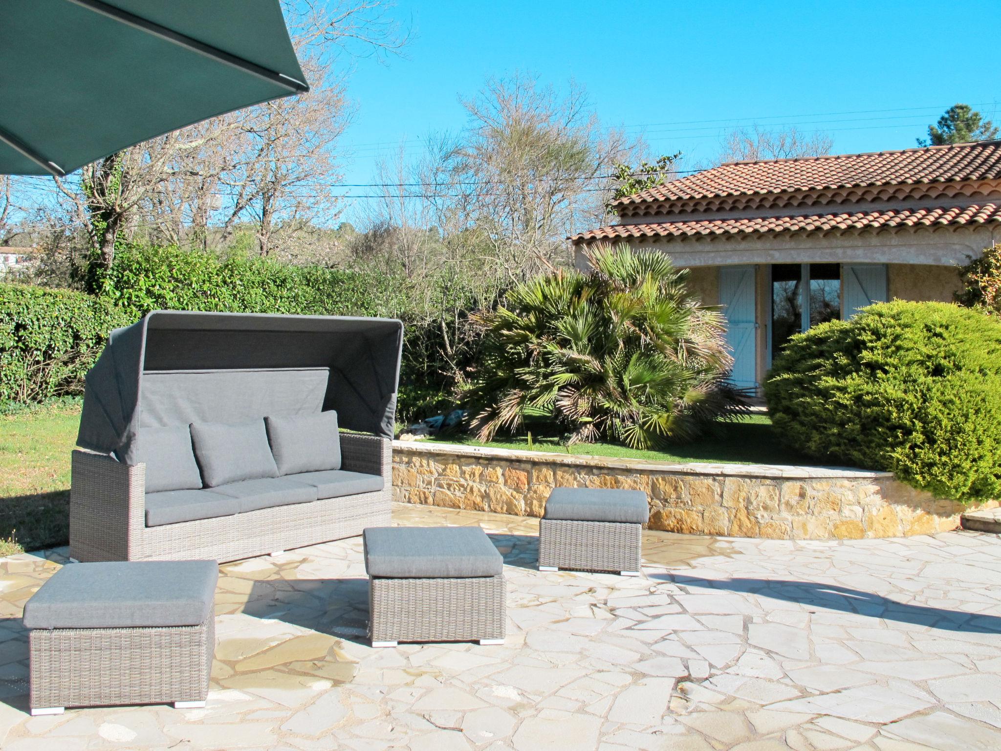 Photo 7 - Maison de 4 chambres à Bagnols-en-Forêt avec piscine privée et jardin