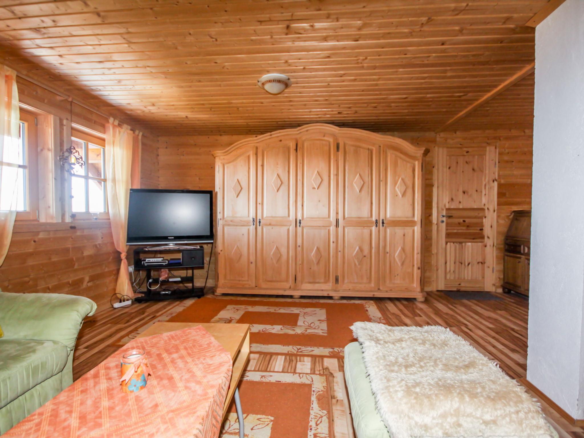 Foto 14 - Casa de 2 habitaciones en Albeck con sauna y vistas a la montaña