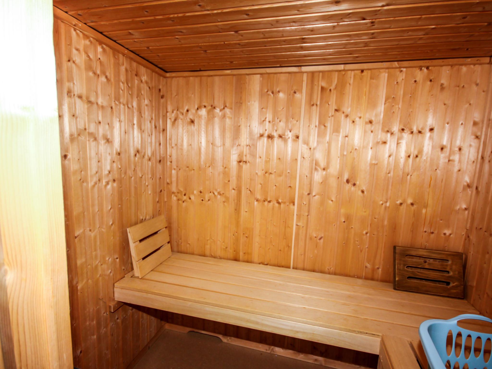 Photo 6 - 2 bedroom House in Albeck with sauna and mountain view