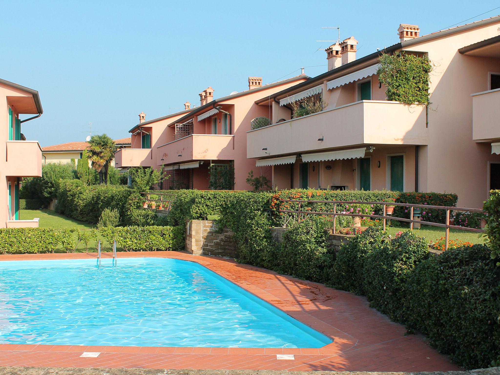 Foto 1 - Appartamento con 2 camere da letto a Lazise con piscina e vista sulle montagne