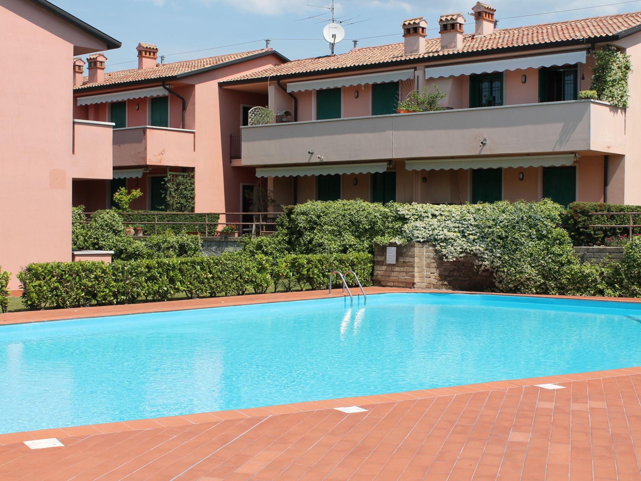 Photo 15 - Appartement de 2 chambres à Lazise avec piscine et vues sur la montagne