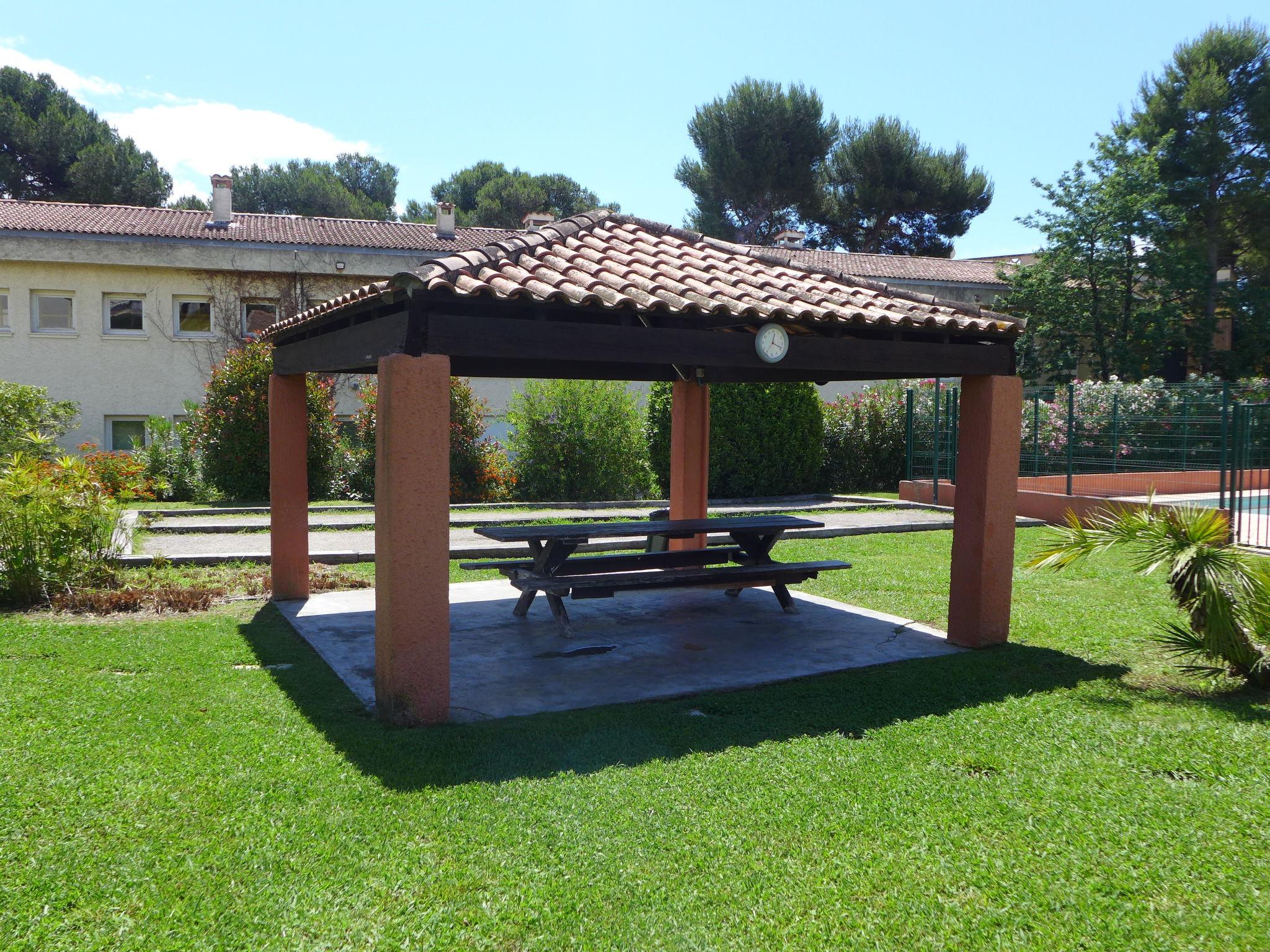 Foto 17 - Apartamento de 1 quarto em Villeneuve-Loubet com piscina e jardim