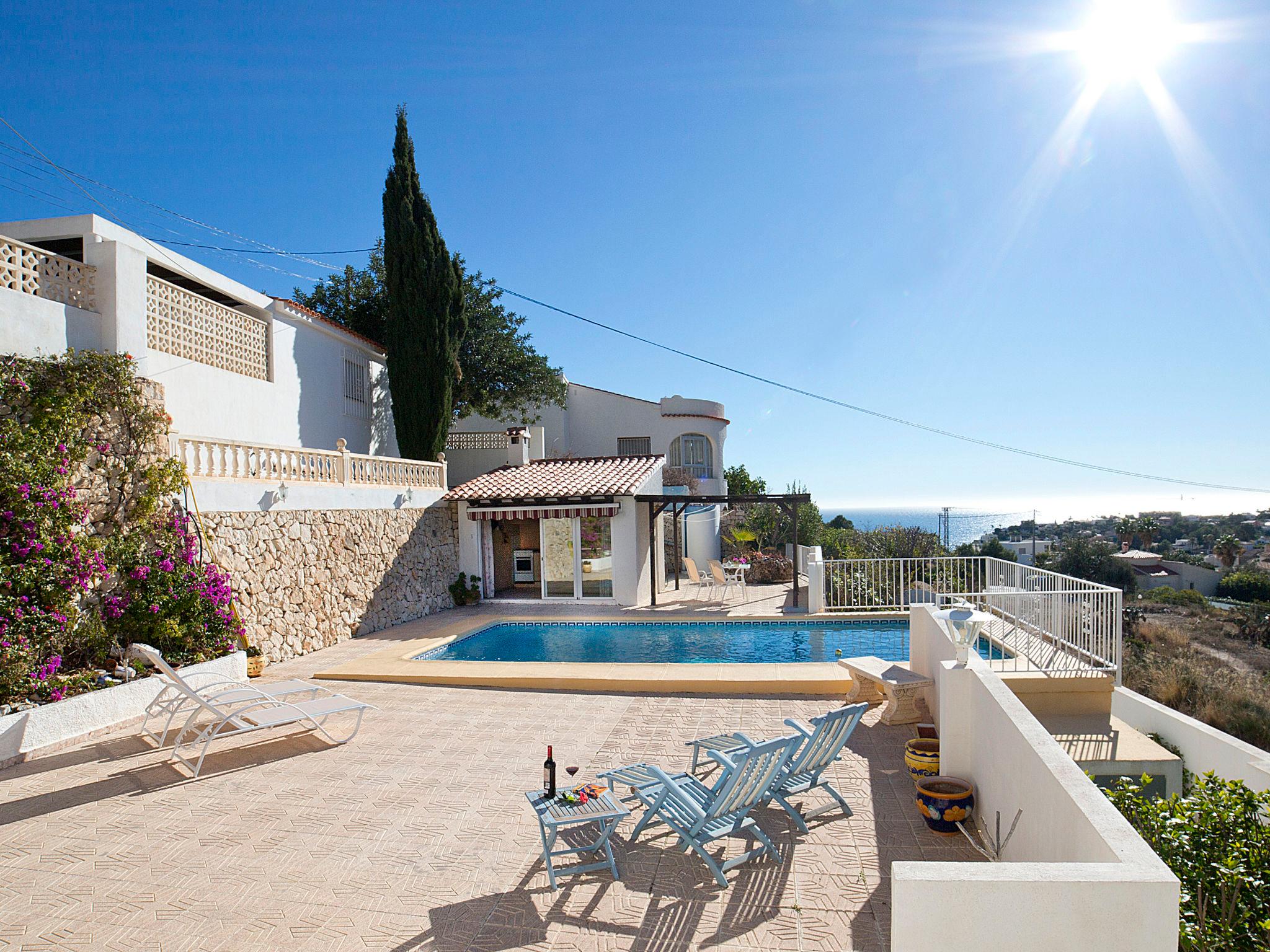 Foto 18 - Casa de 3 quartos em Calp com piscina privada e vistas do mar