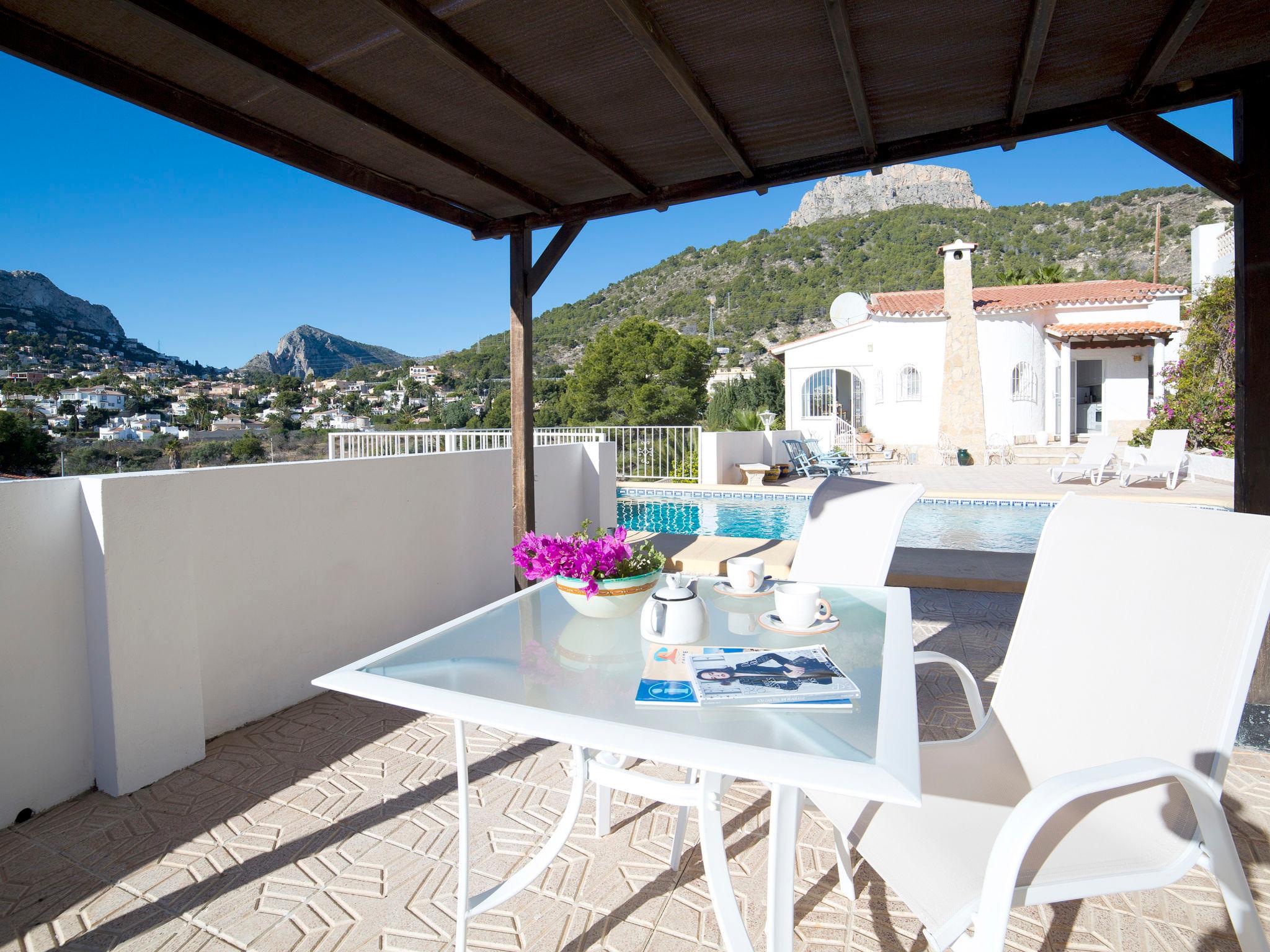 Foto 2 - Casa de 3 quartos em Calp com piscina privada e vistas do mar