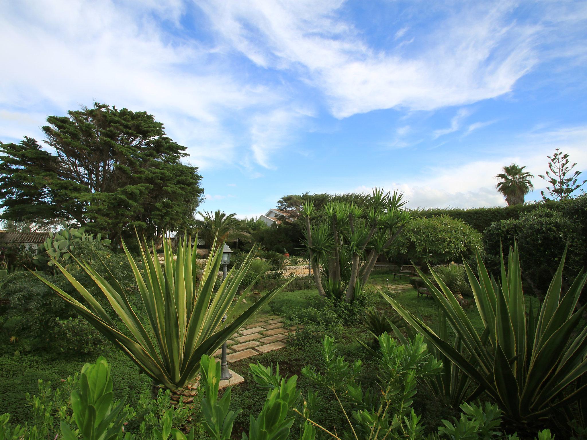 Photo 25 - Maison de 2 chambres à Modica avec jardin et vues à la mer