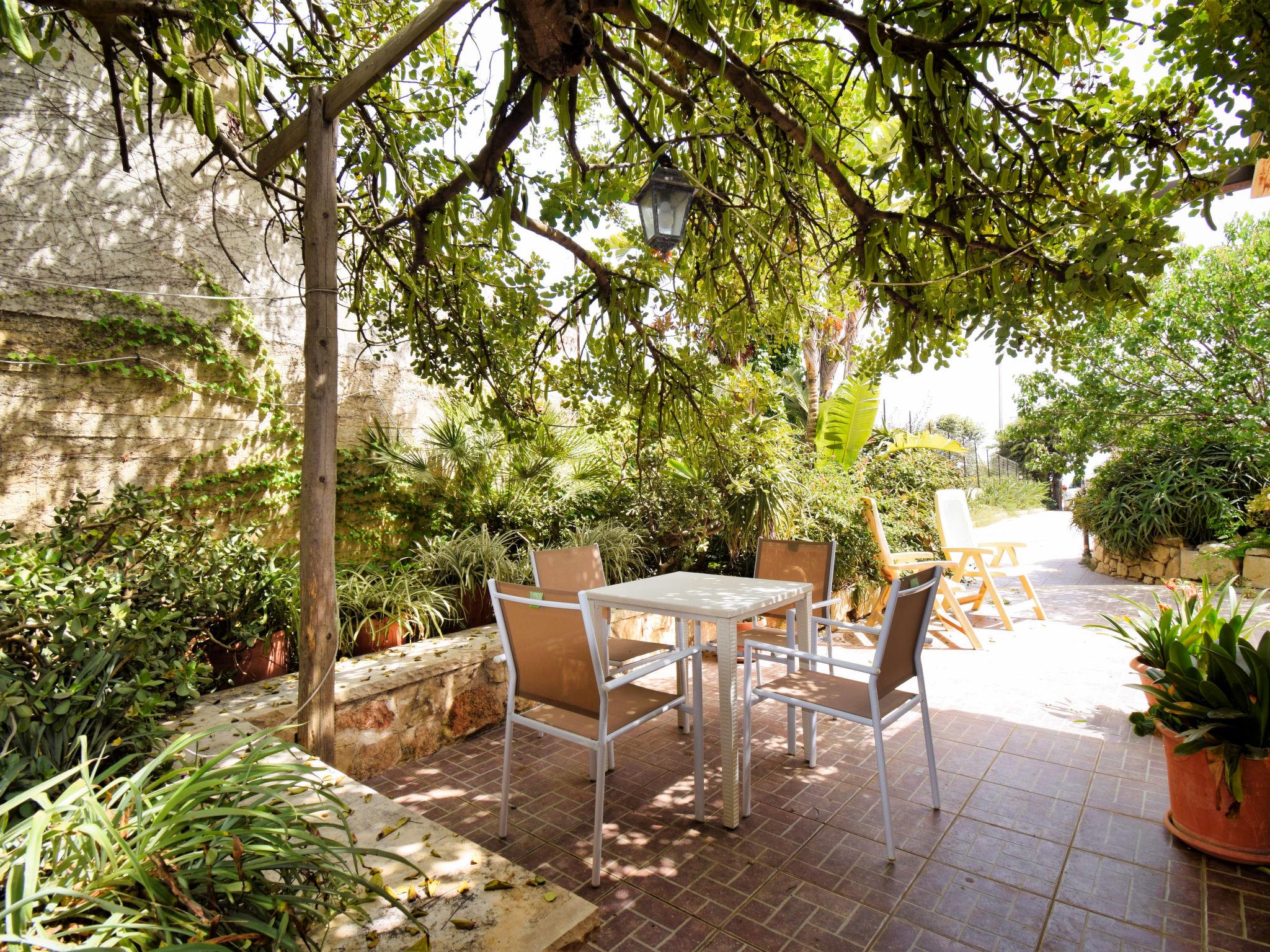 Photo 27 - Maison de 2 chambres à Modica avec jardin et vues à la mer