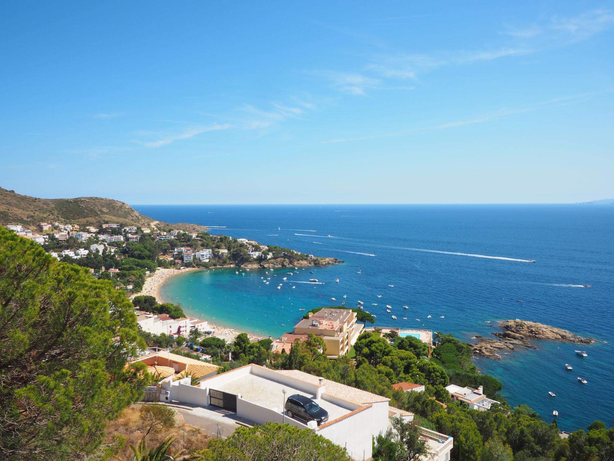 Photo 19 - Appartement de 3 chambres à Roses avec piscine et vues à la mer