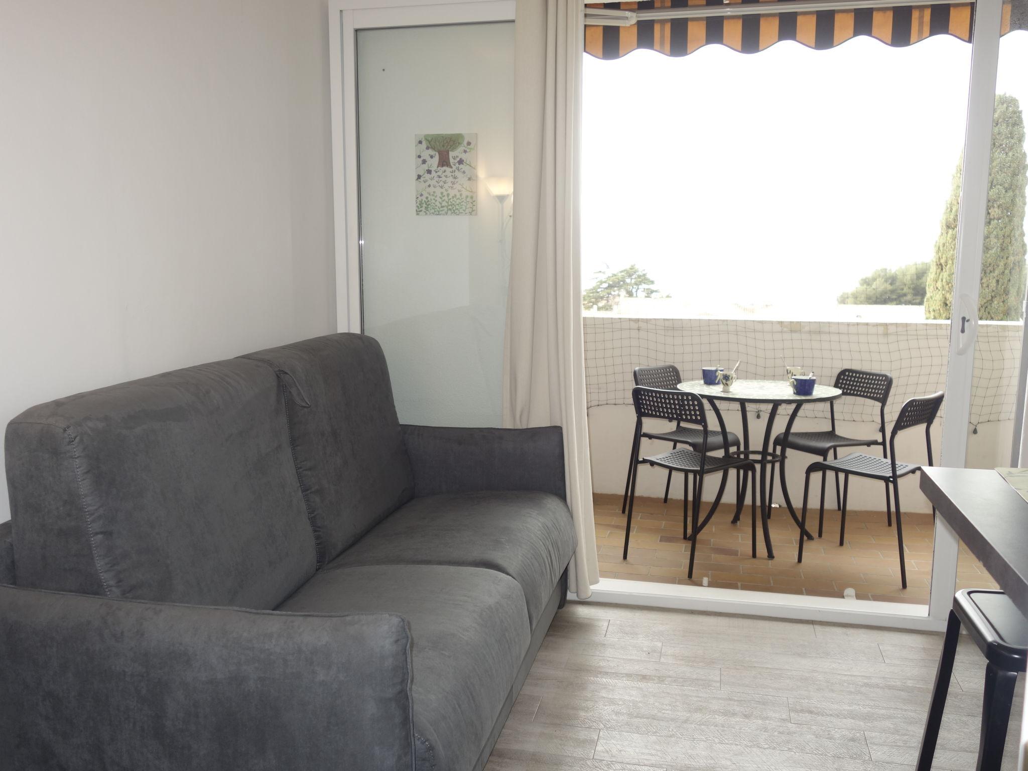 Photo 6 - Appartement en Saint-Cyr-sur-Mer avec terrasse et vues à la mer